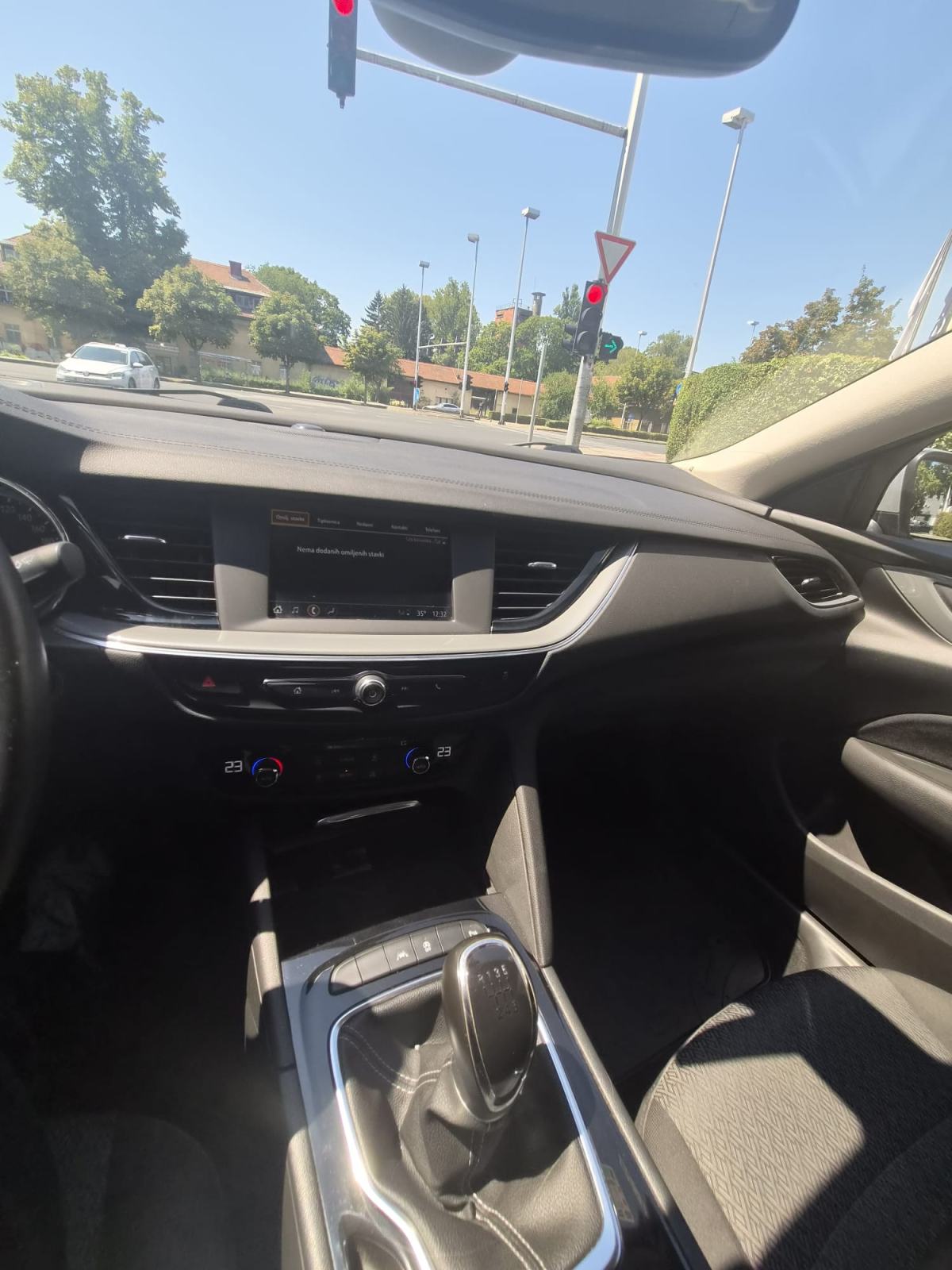Opel Insignia 1,6 CDTI, fotografija 6