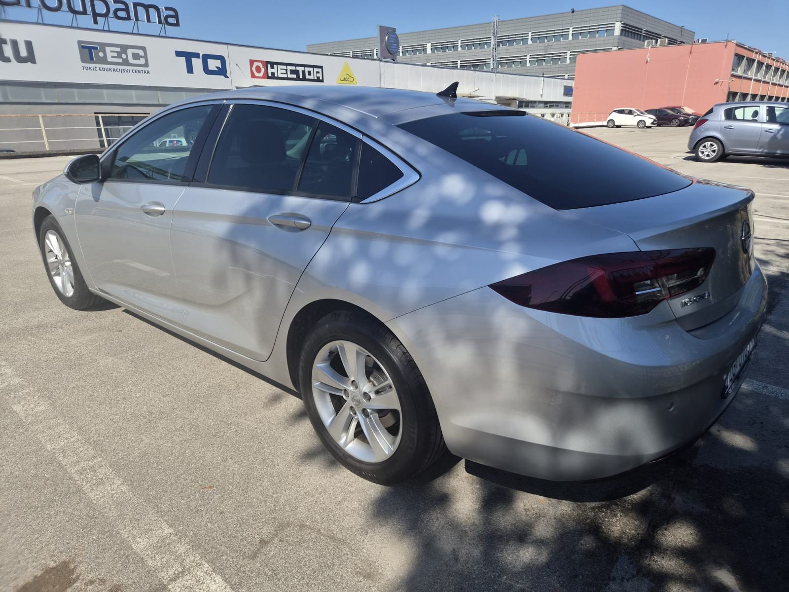 Opel Insignia 1,6 CDTI, fotografija 3
