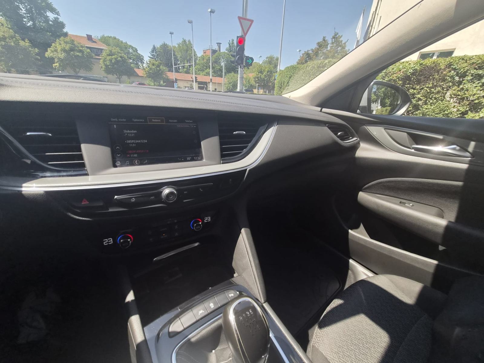 Opel Insignia 1,6 CDTI, fotografija 9