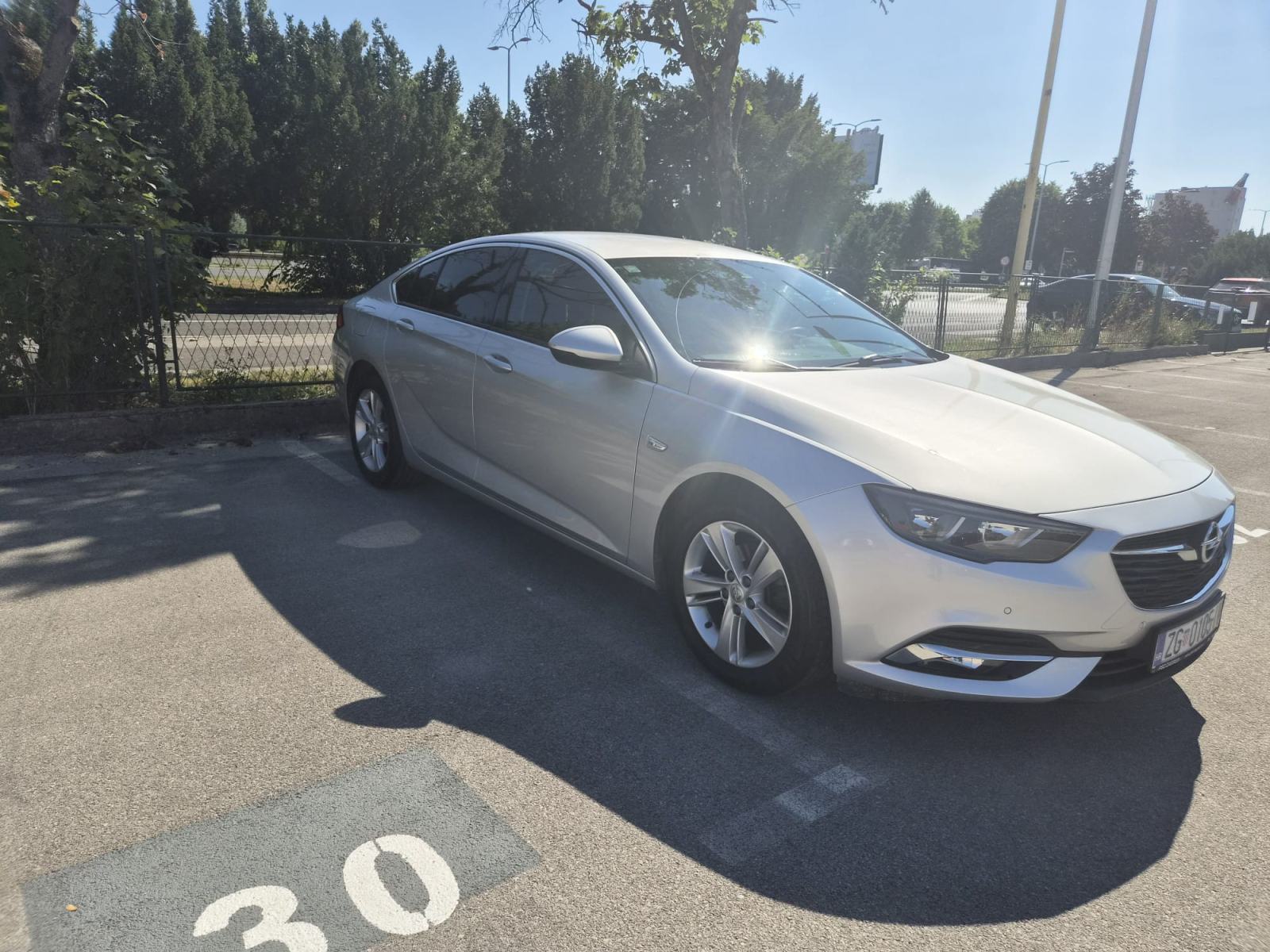 Opel Insignia 1,6 CDTI, fotografija 2