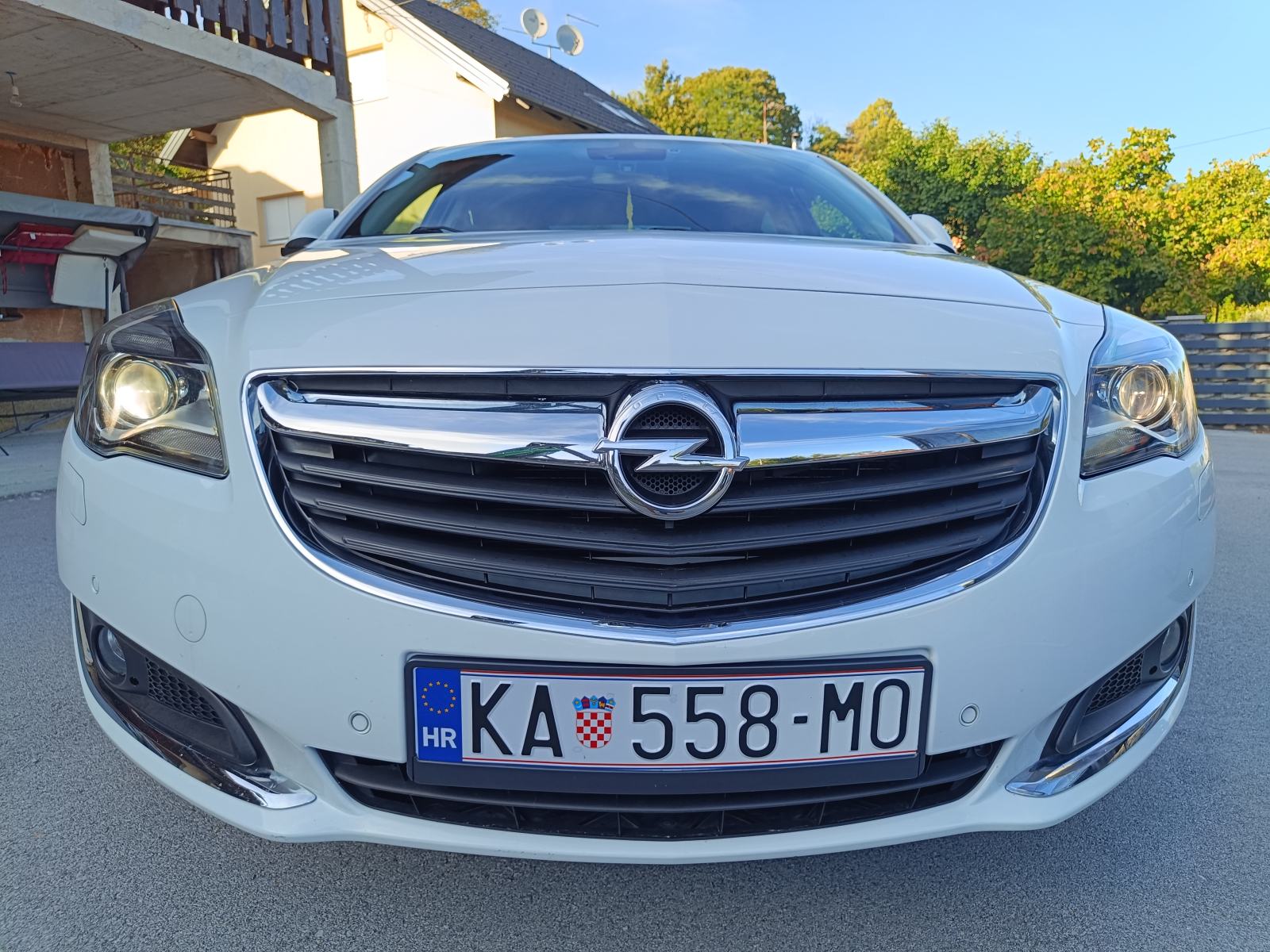 Opel Insignia 1,6 CDTI***BOSE***100 000 km**HR AUTO**ZAMJENA**, fotografija 3