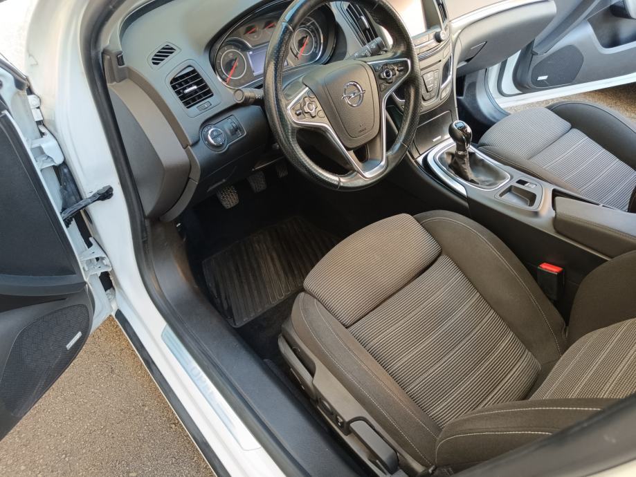 Opel Insignia 1,6 CDTI***BOSE***100 000 km**HR AUTO**ZAMJENA**, fotografija 8