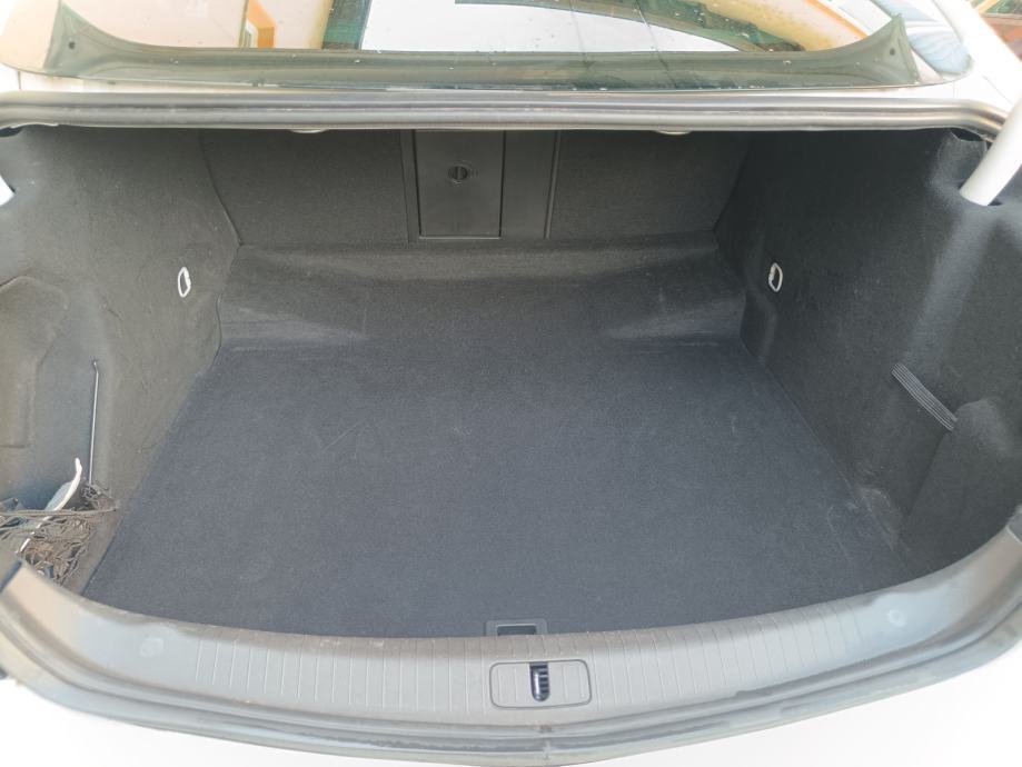 Opel Insignia 1,6 CDTI***BOSE***100 000 km**HR AUTO**ZAMJENA**, fotografija 16