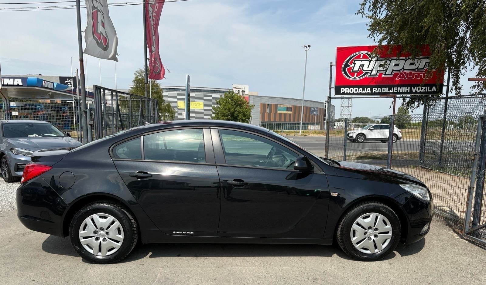 Opel Insignia 1,6 KLIMA - 91.000KM - TEMPOMAT - AUTOKREDIT, fotografija 7