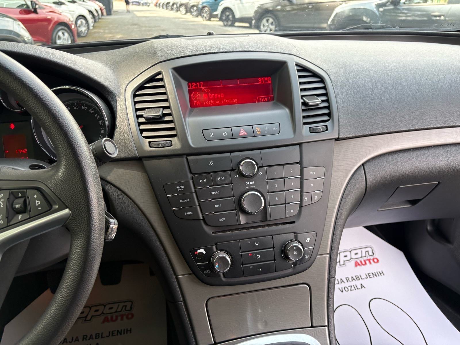 Opel Insignia 1,6 KLIMA - 91.000KM - TEMPOMAT - AUTOKREDIT, fotografija 15