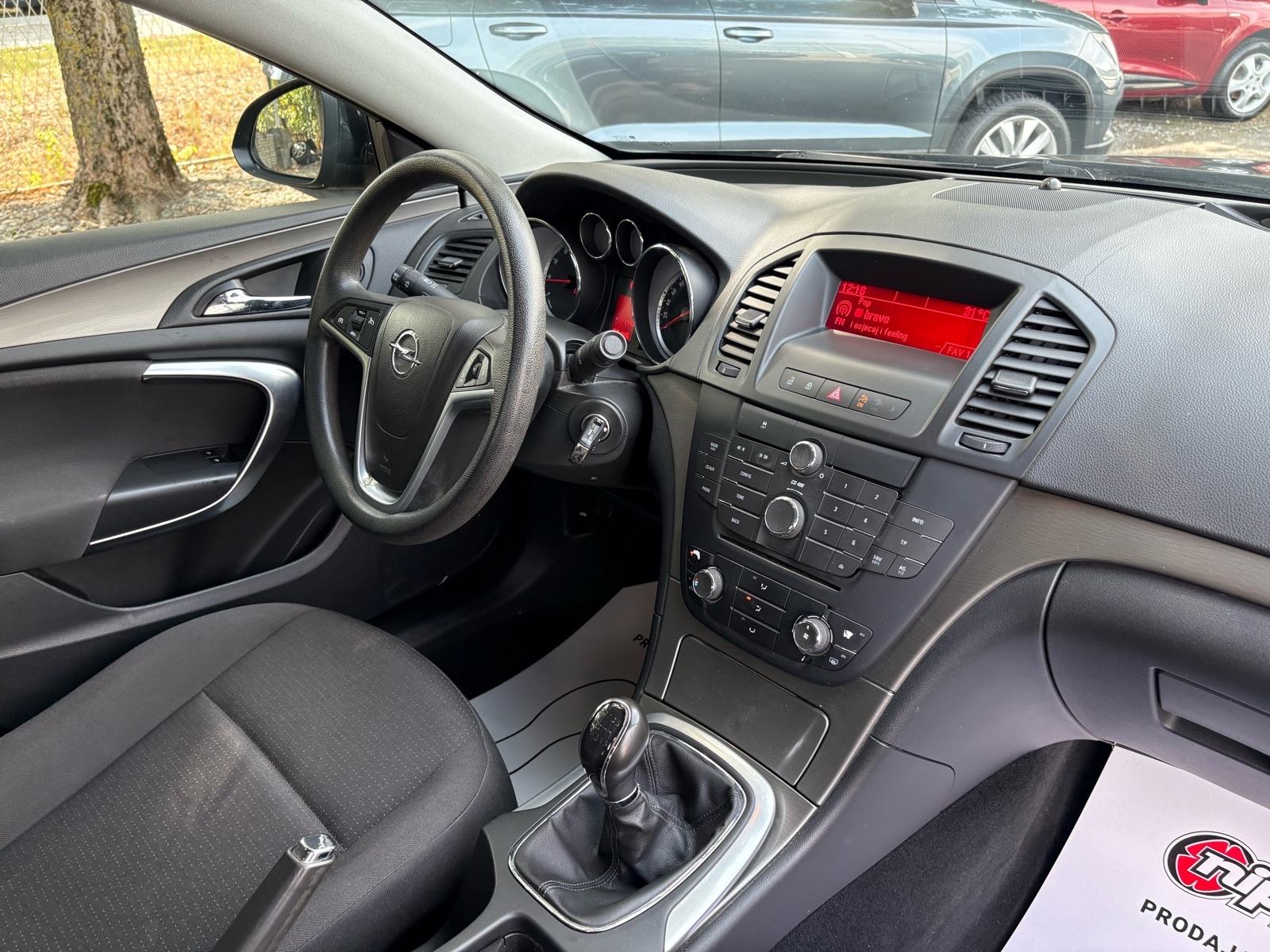 Opel Insignia 1,6 KLIMA - 91.000KM - TEMPOMAT - AUTOKREDIT, fotografija 17