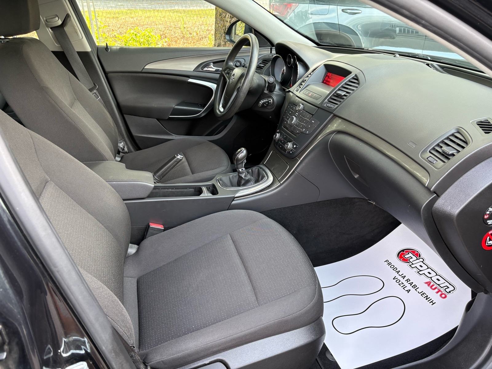 Opel Insignia 1,6 KLIMA - 91.000KM - TEMPOMAT - AUTOKREDIT, fotografija 19