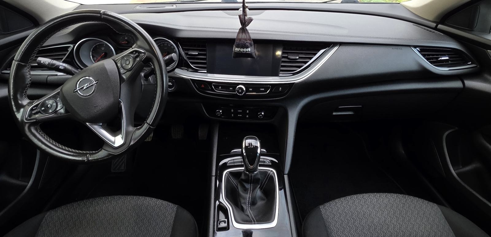 Opel Insignia 1,6 Turbo, fotografija 6
