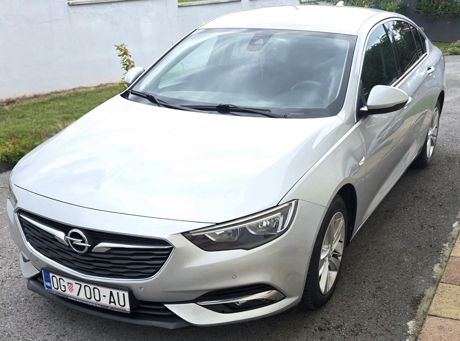 Opel Insignia 1,6 Turbo, fotografija 2