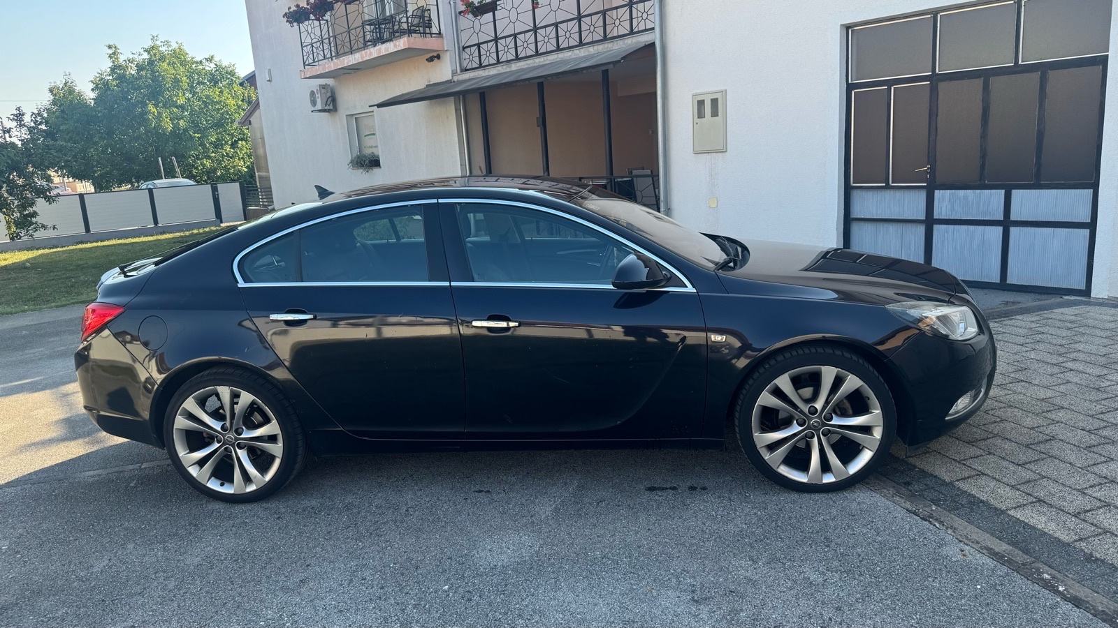 Opel Insignia 1,8 16V - Benzin - Prvi Vlasnik, fotografija 2