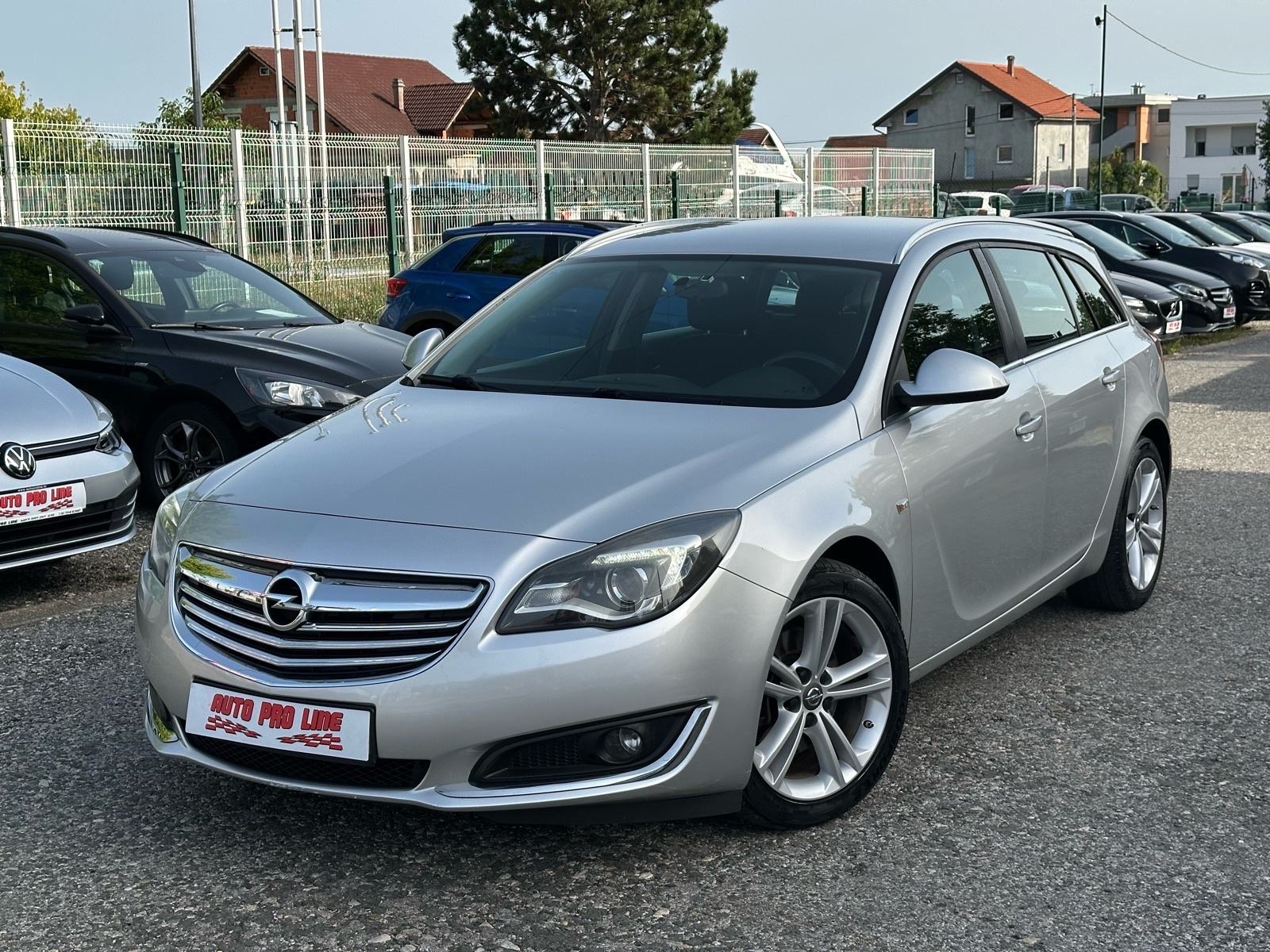 Opel Insignia 2,0 CDTI Veliki Servis, REG12/2026, HR Auto, fotografija 2