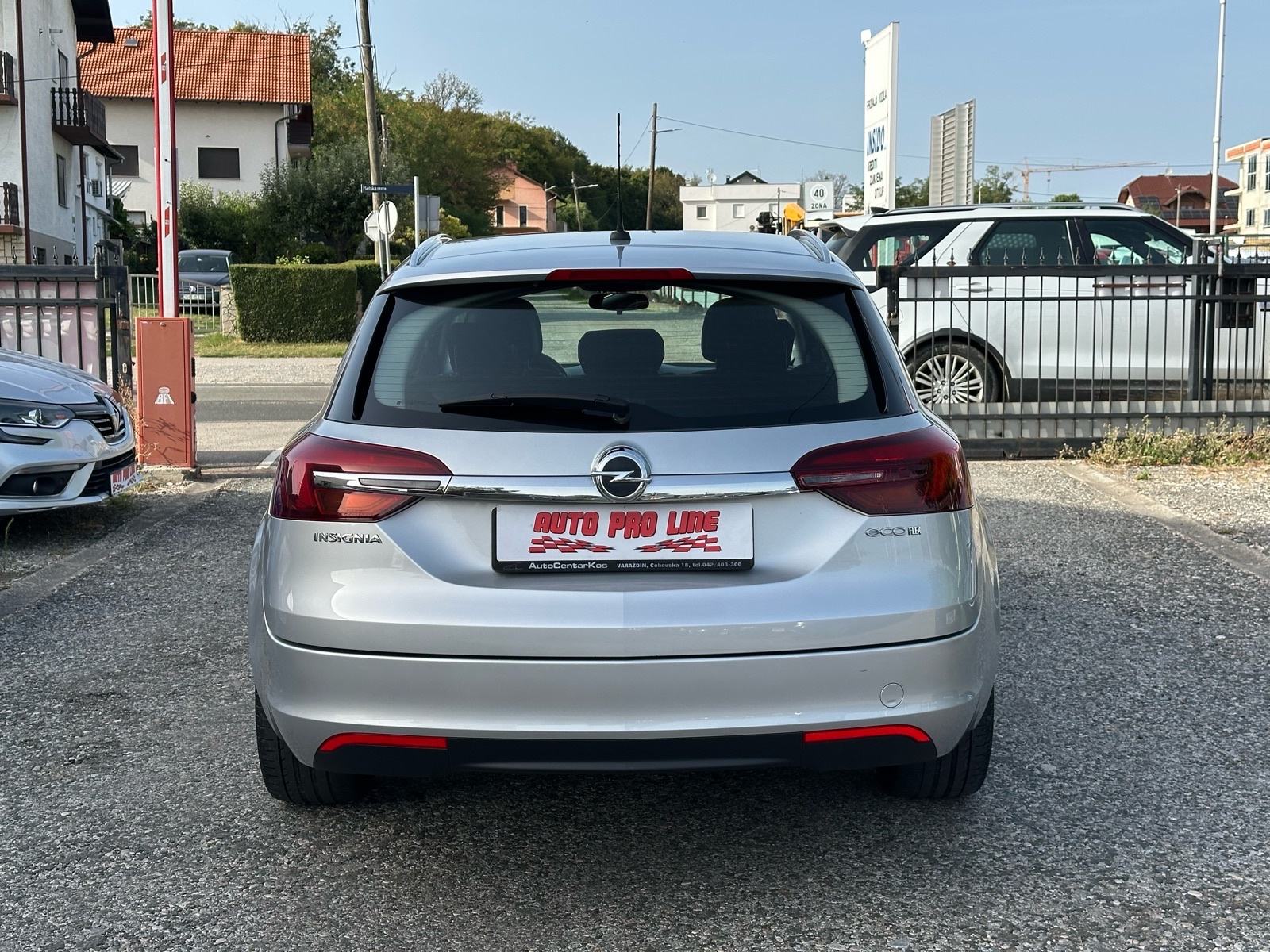 Opel Insignia 2,0 CDTI Veliki Servis, REG12/2026, HR Auto, fotografija 6