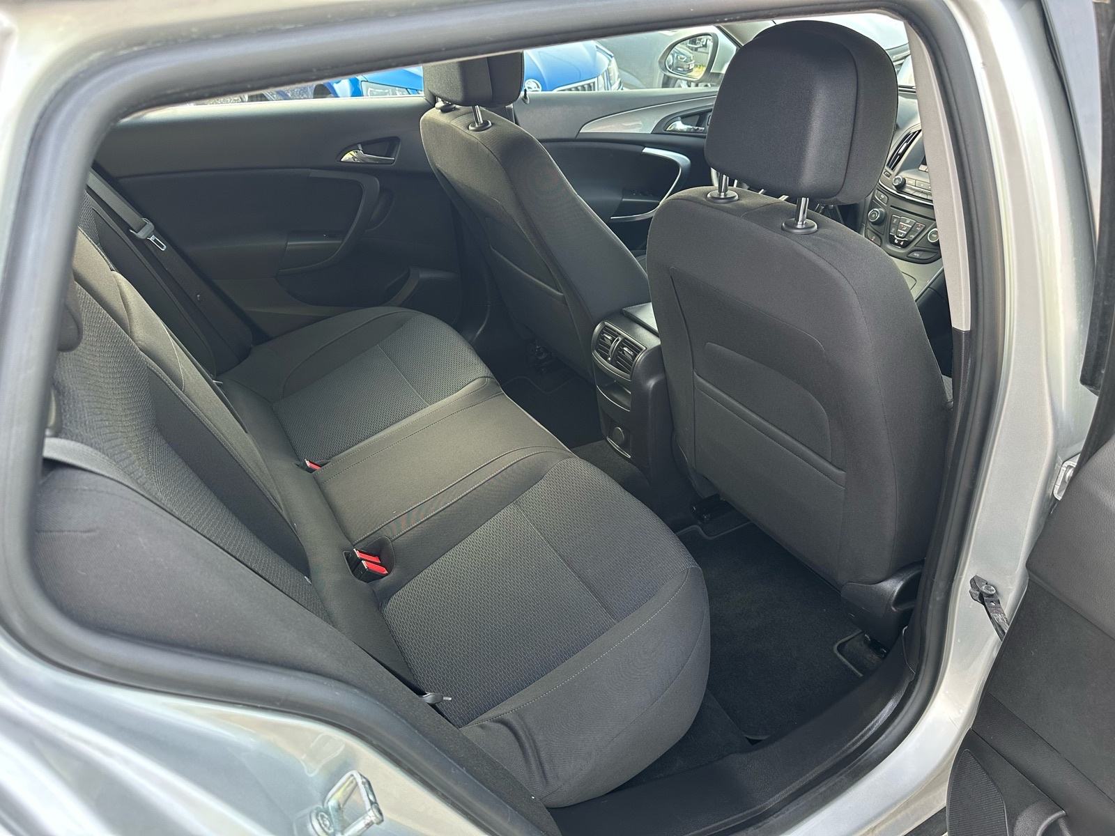 Opel Insignia 2,0 CDTI Veliki Servis, REG12/2026, HR Auto, fotografija 19