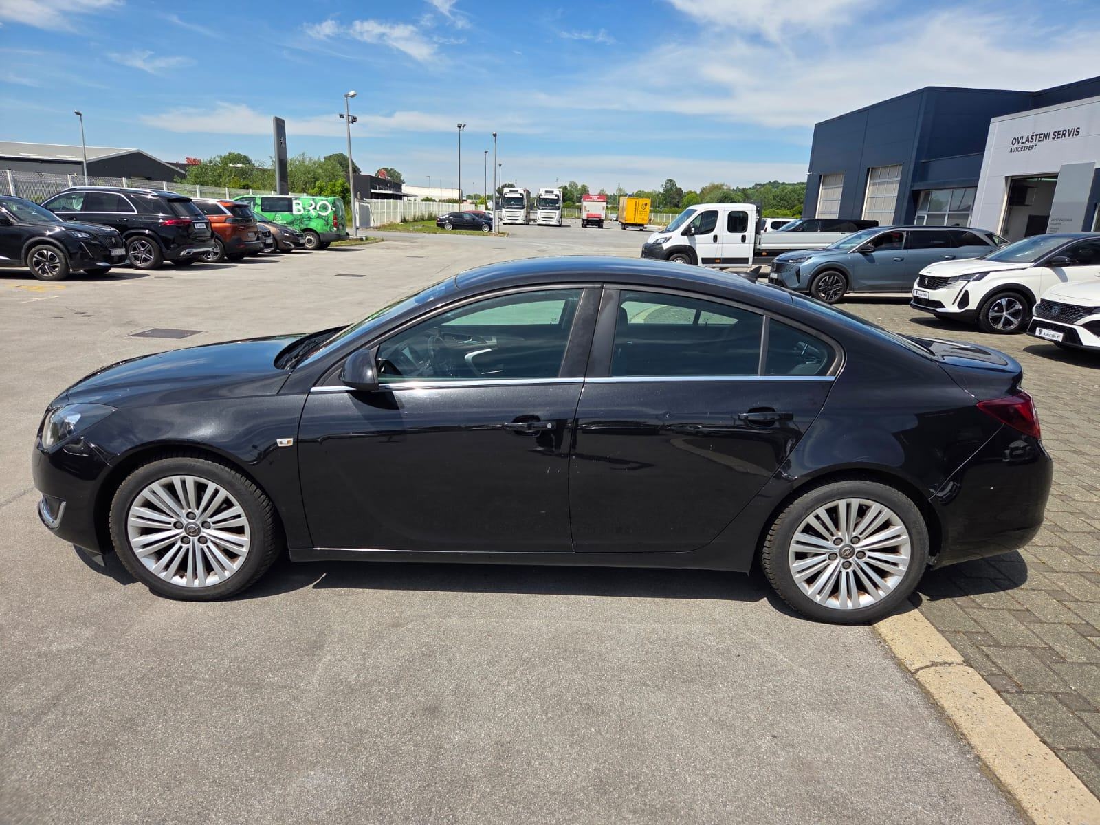 OPEL INSIGNIA 2,0 CDTI 120 KS , NIJE UVOZ, SERVISNA., REG 06/2027, fotografija 5