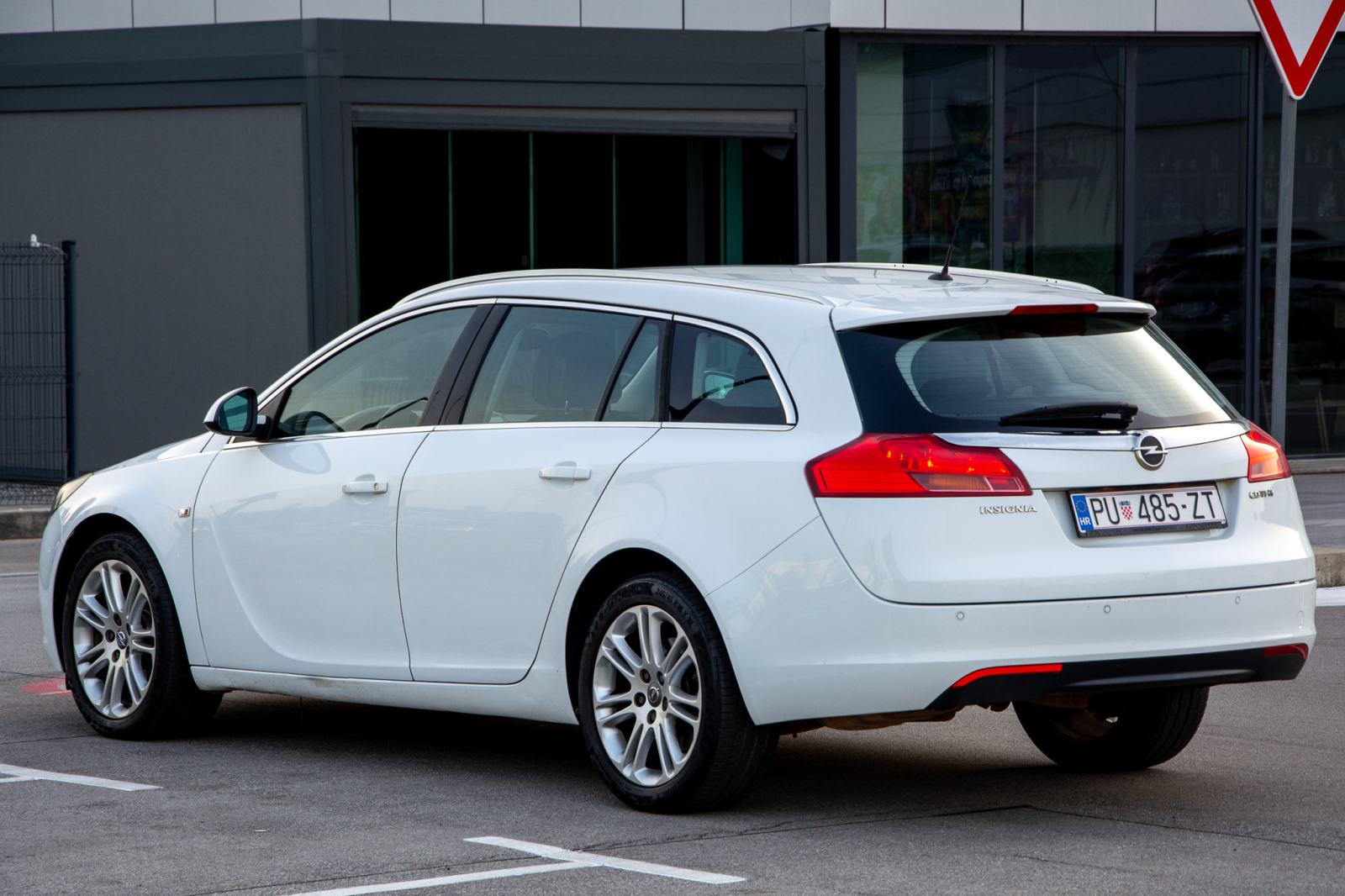 OPEL INSIGNIA 2.0 CDTI 4X4 automatik 2011g.Kupljen u HR.Servisna., fotografija 5