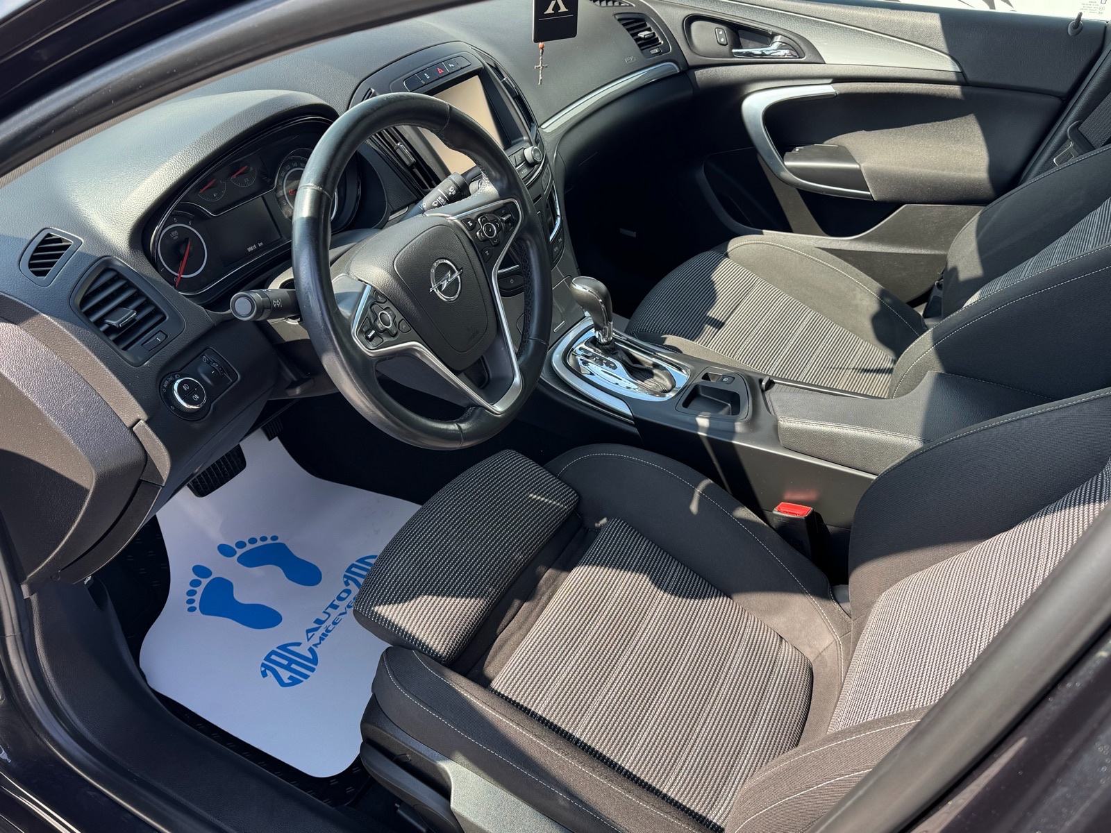 Opel Insignia 2,0 CDTI automatik#102 TKM#S-KNJIGA KO NOV KRED-KAR HR-A, fotografija 3