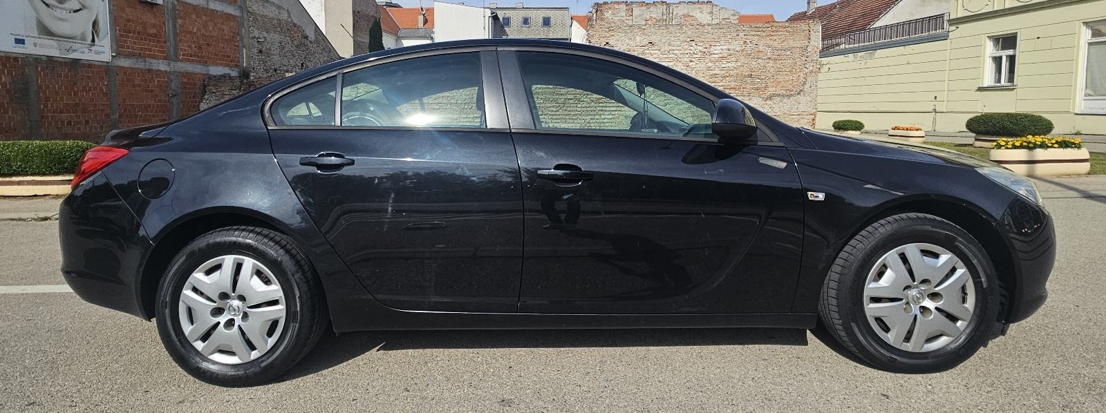 Opel Insignia 2,0 CDTI automatik Ručno upravljanje, fotografija 3