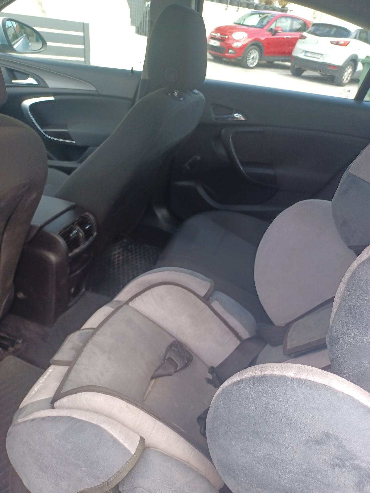 Opel Insignia 2,0 CDTI automatik, fotografija 3