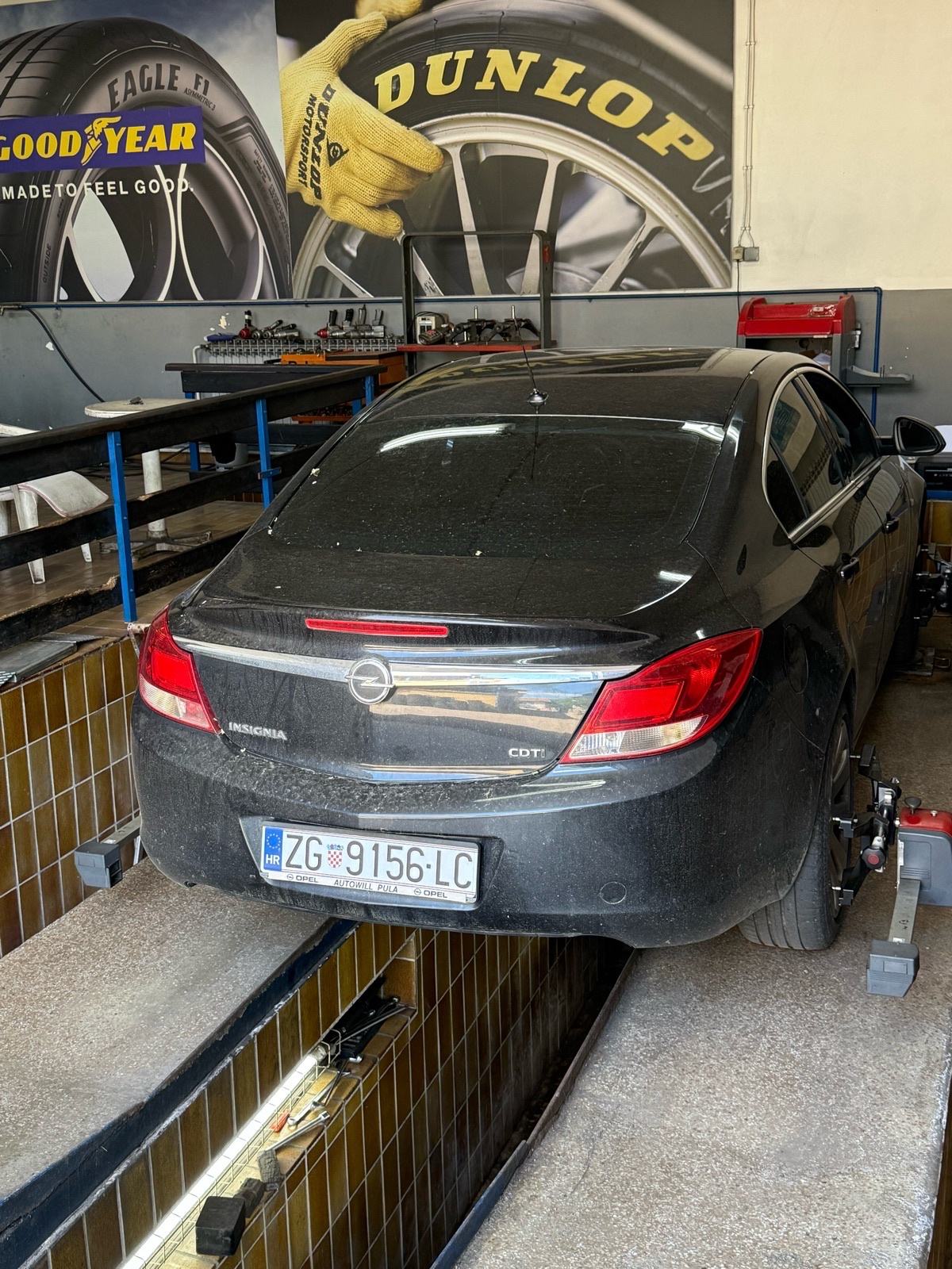Opel Insignia 2,0 CDTI automatik, fotografija 3