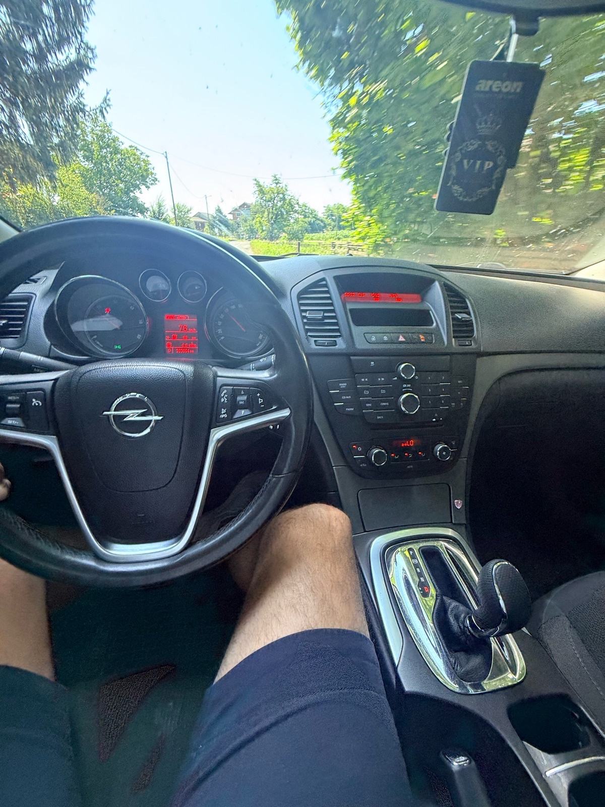 Opel Insignia 2,0 CDTI automatik, fotografija 5