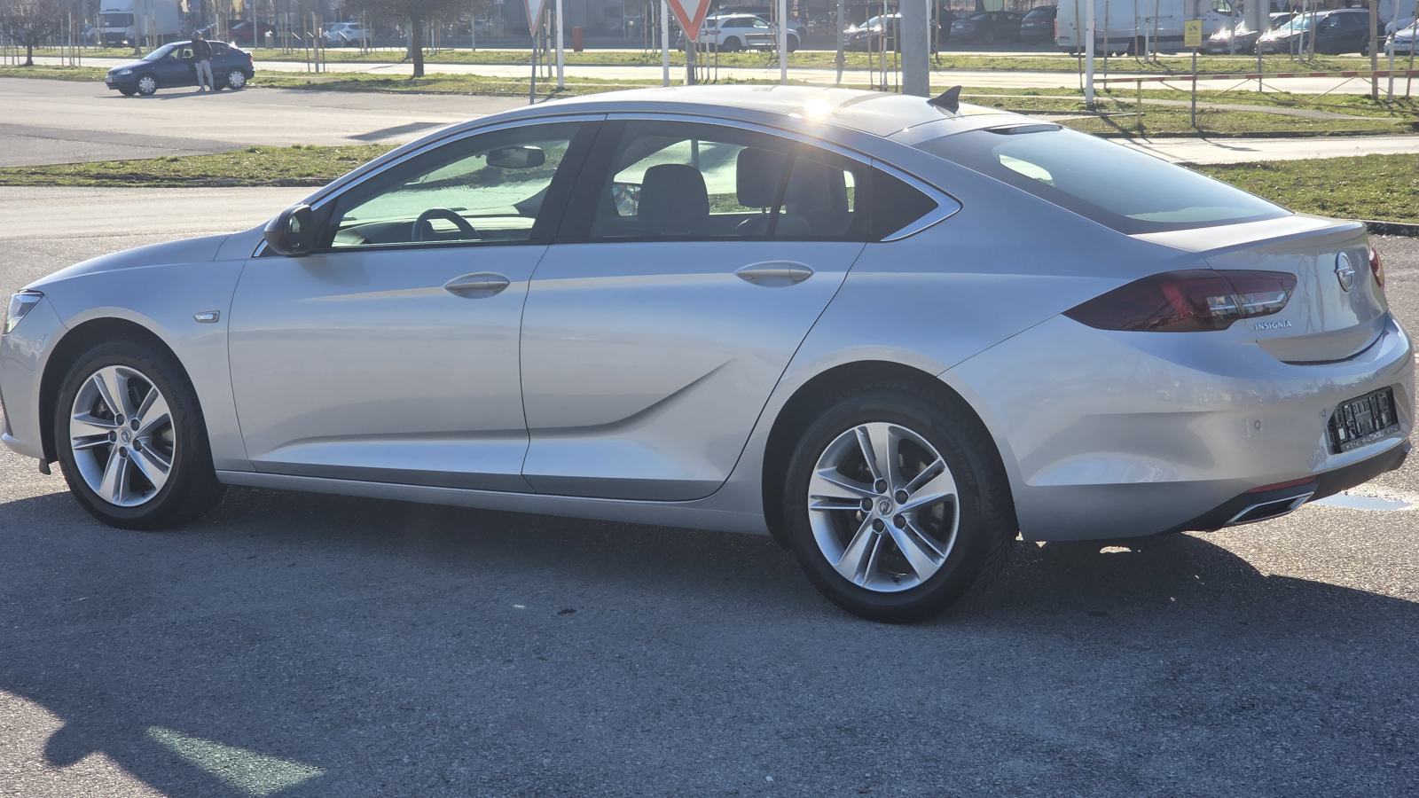 Opel Insignia 2.0 CDTI*Elegance, LED svjetla, 174ks, KUPLJEN U HR.NAVI, pogled izvana - slika 5