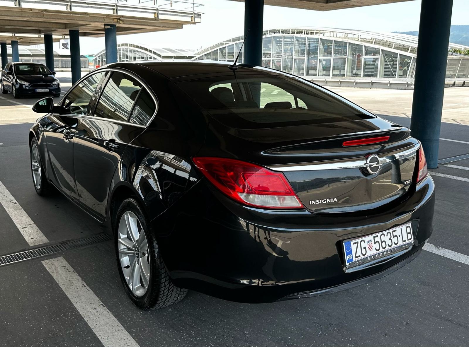 Opel Insignia 2.0 CDTI*Hr.Auto*Klima*Veliki servis*Reg.10/26*, fotografija 5
