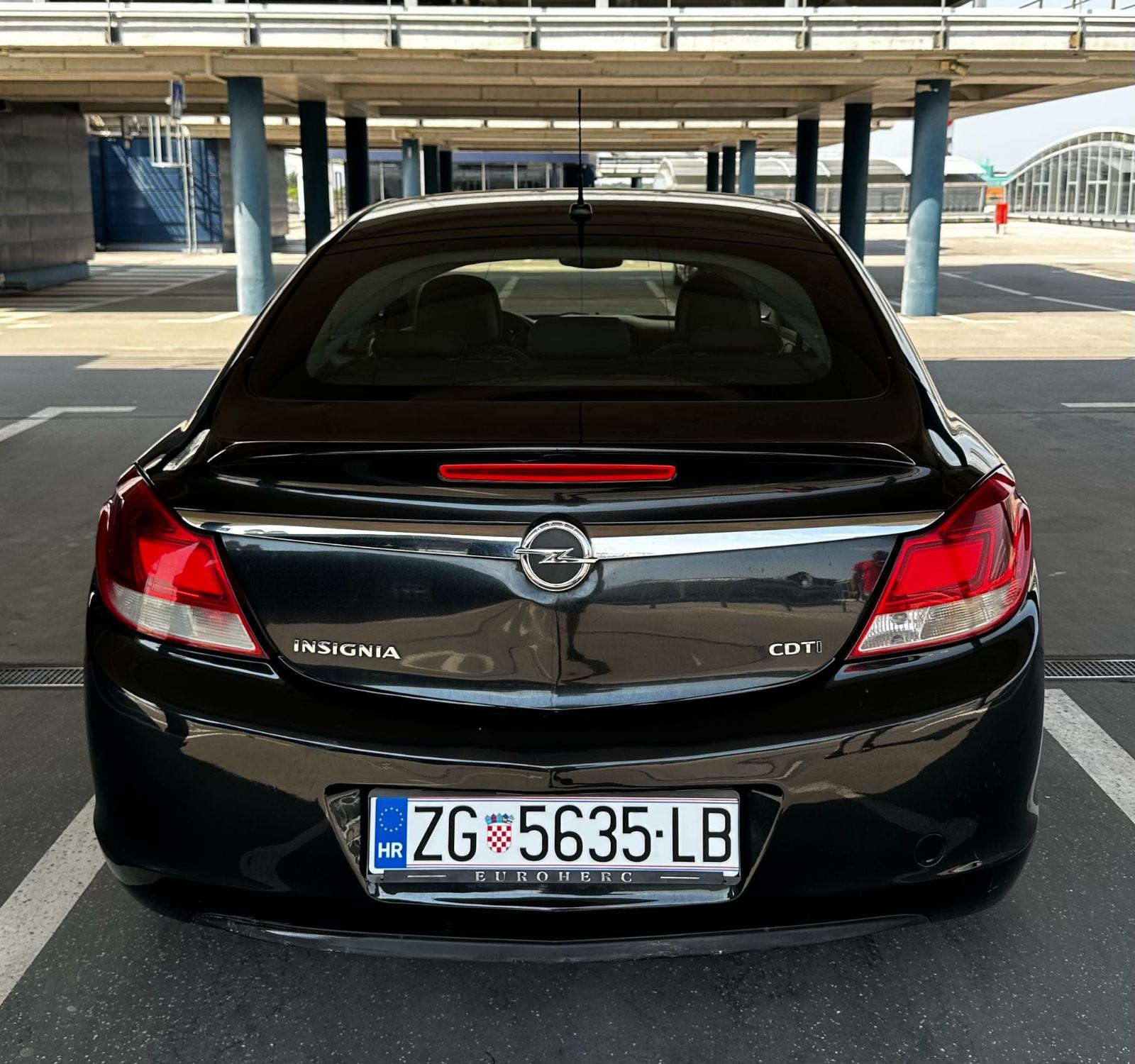 Opel Insignia 2.0 CDTI*Hr.Auto*Klima*Veliki servis*Reg.10/26*, fotografija 6