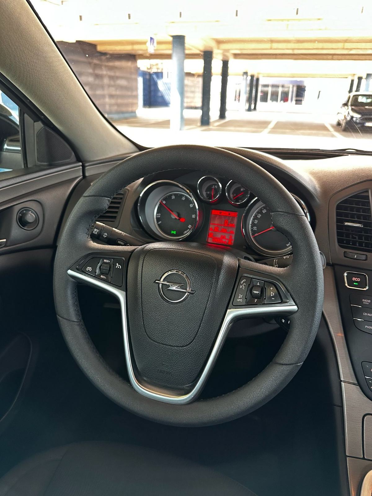 Opel Insignia 2.0 CDTI*Hr.Auto*Klima*Veliki servis*Reg.10/26*, fotografija 13