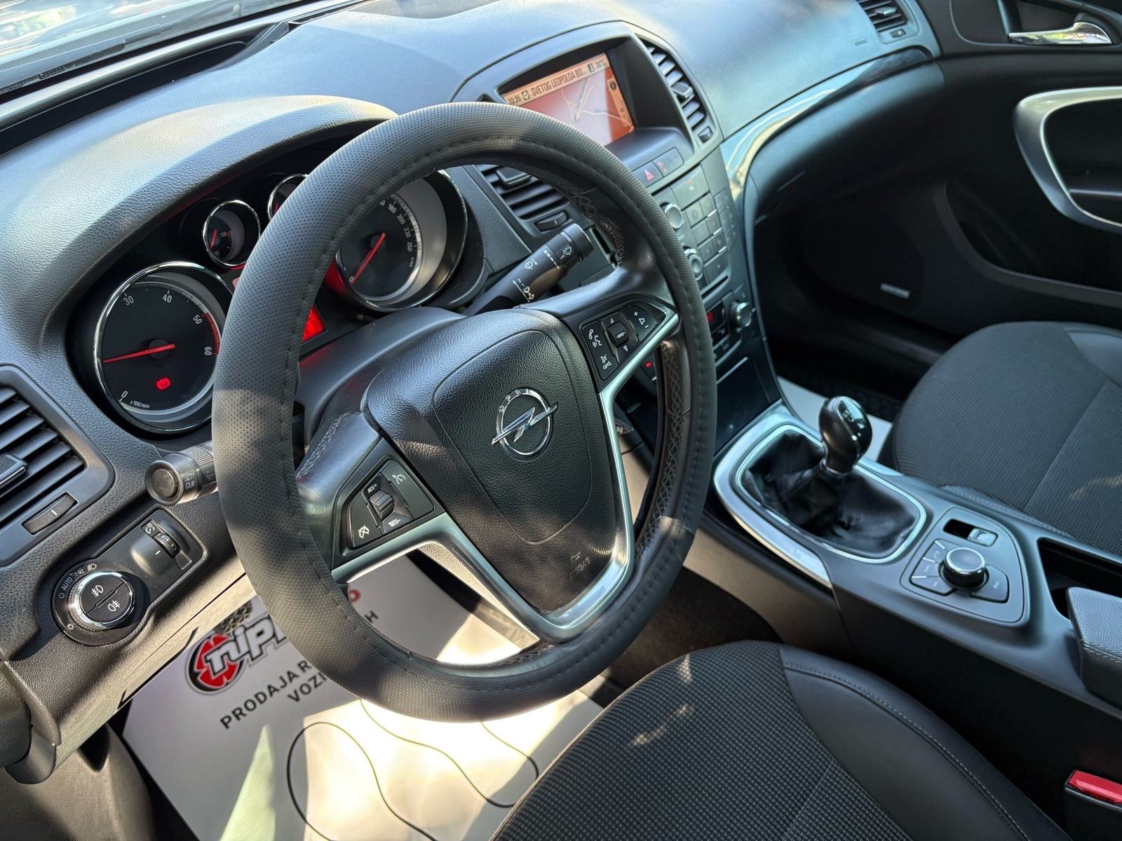 Opel Insignia 2,0 CDTI NAVI - KLIMA - HR. AUTO - AUTOKREDIT, fotografija 9