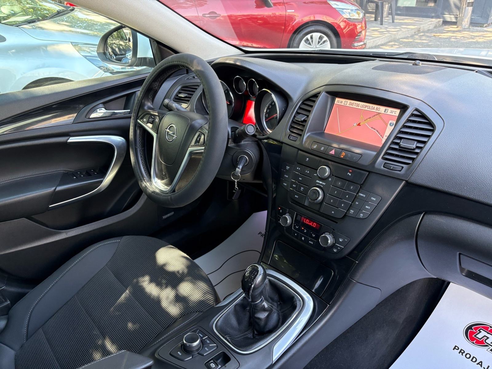 Opel Insignia 2,0 CDTI NAVI - KLIMA - HR. AUTO - AUTOKREDIT, fotografija 17