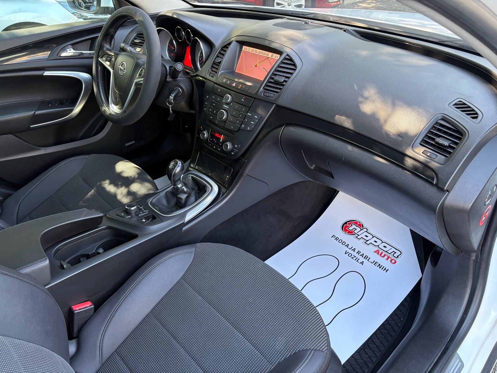 Opel Insignia 2,0 CDTI NAVI - KLIMA - HR. AUTO - AUTOKREDIT, fotografija 18