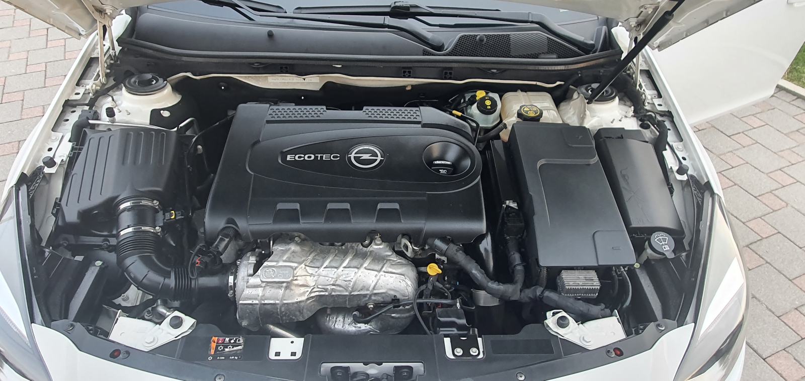 Opel Insignia 2,0 CDTI, fotografija 12