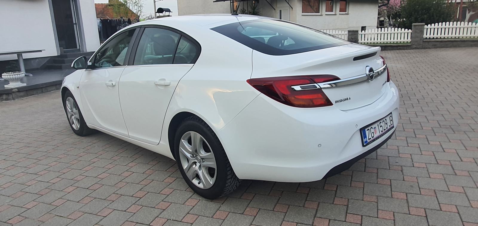 Opel Insignia 2,0 CDTI, fotografija 6