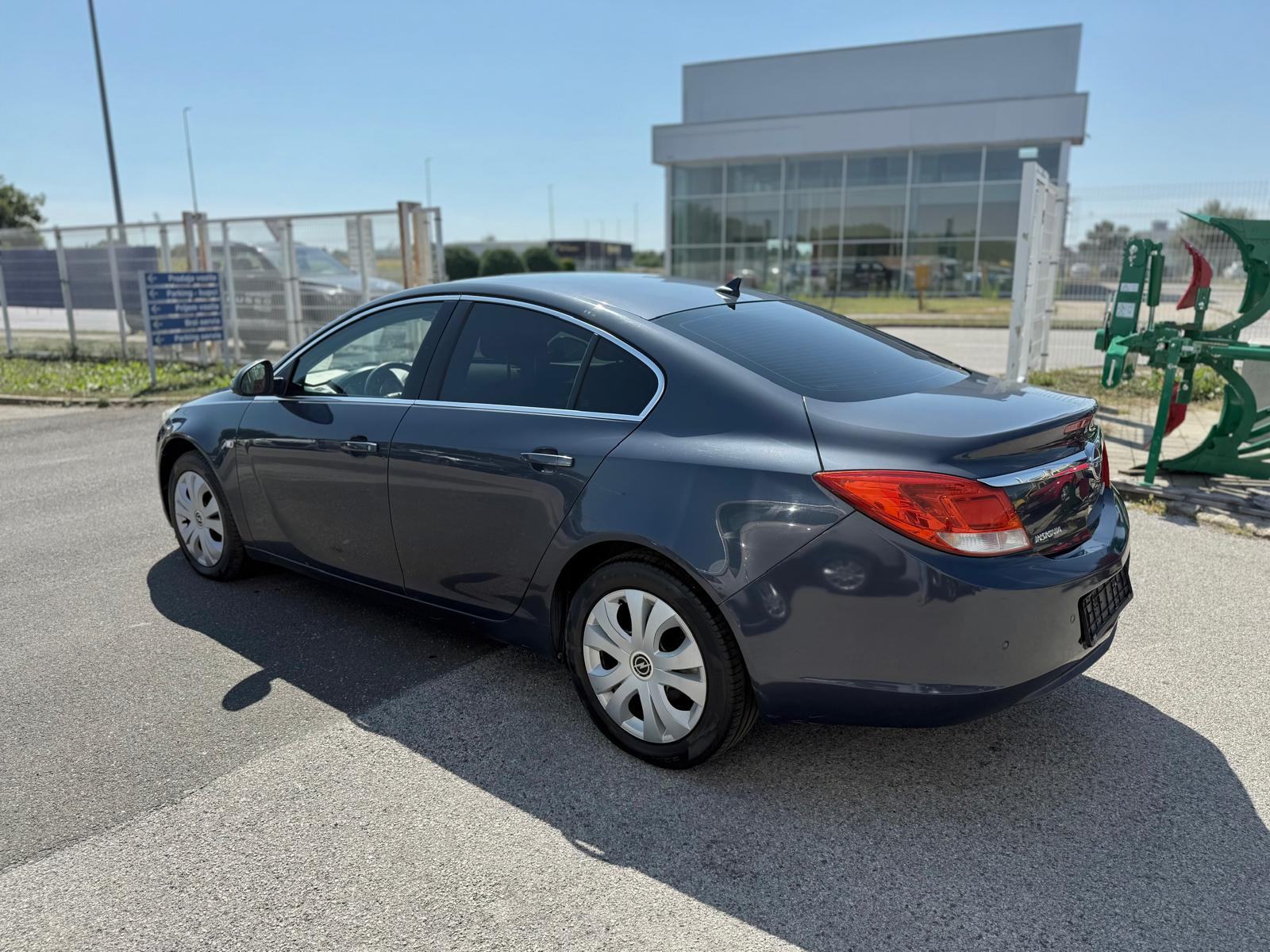 Opel Insignia 2,0 CDTI, fotografija 4