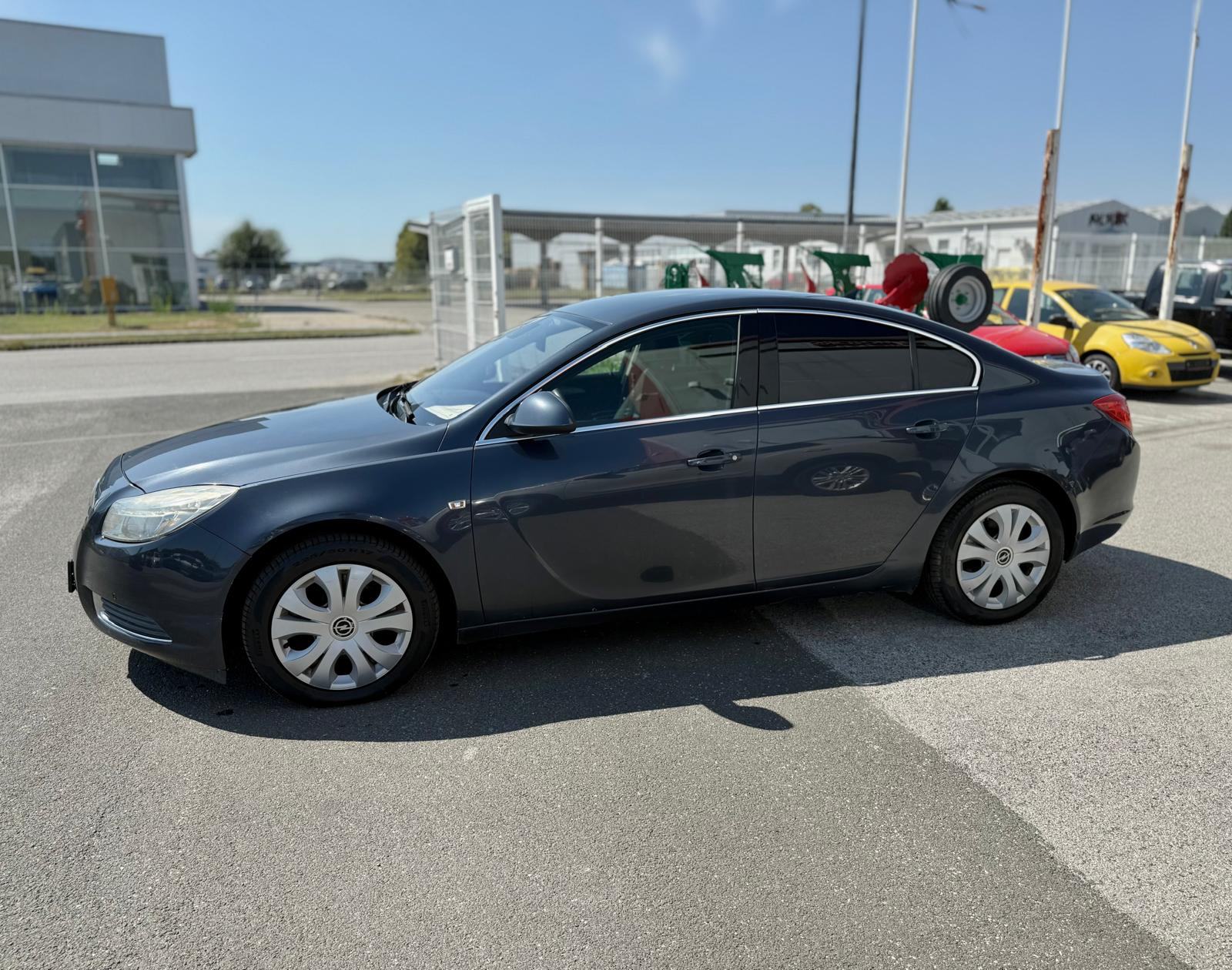 Opel Insignia 2,0 CDTI, fotografija 3