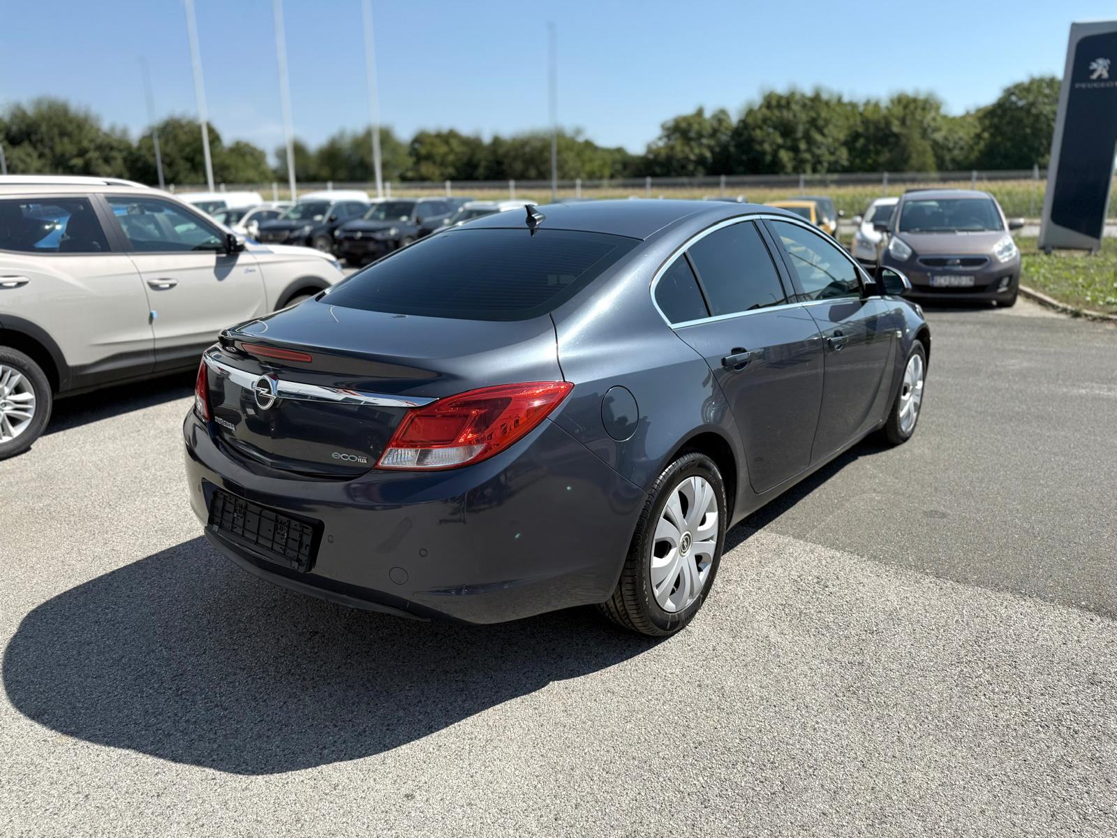 Opel Insignia 2,0 CDTI, fotografija 6