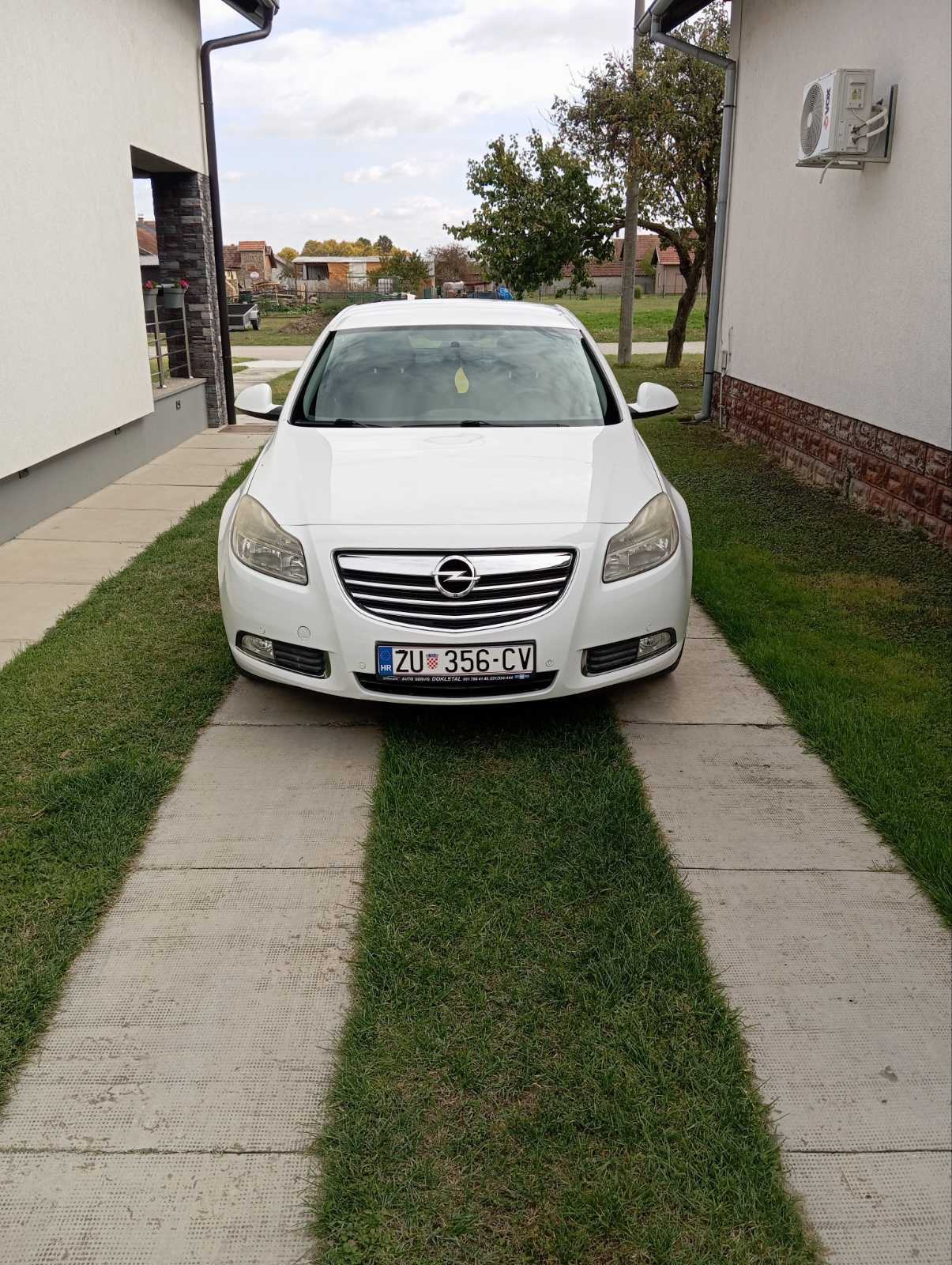 Opel Insignia 2,0 CDTI, fotografija 1