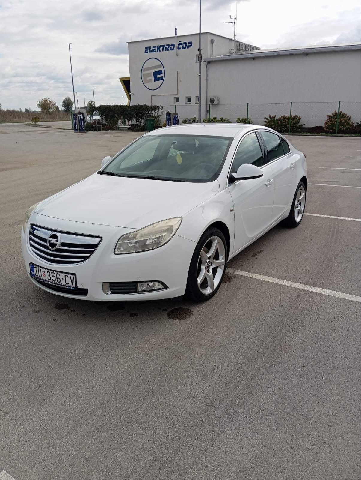 Opel Insignia 2,0 CDTI, fotografija 4