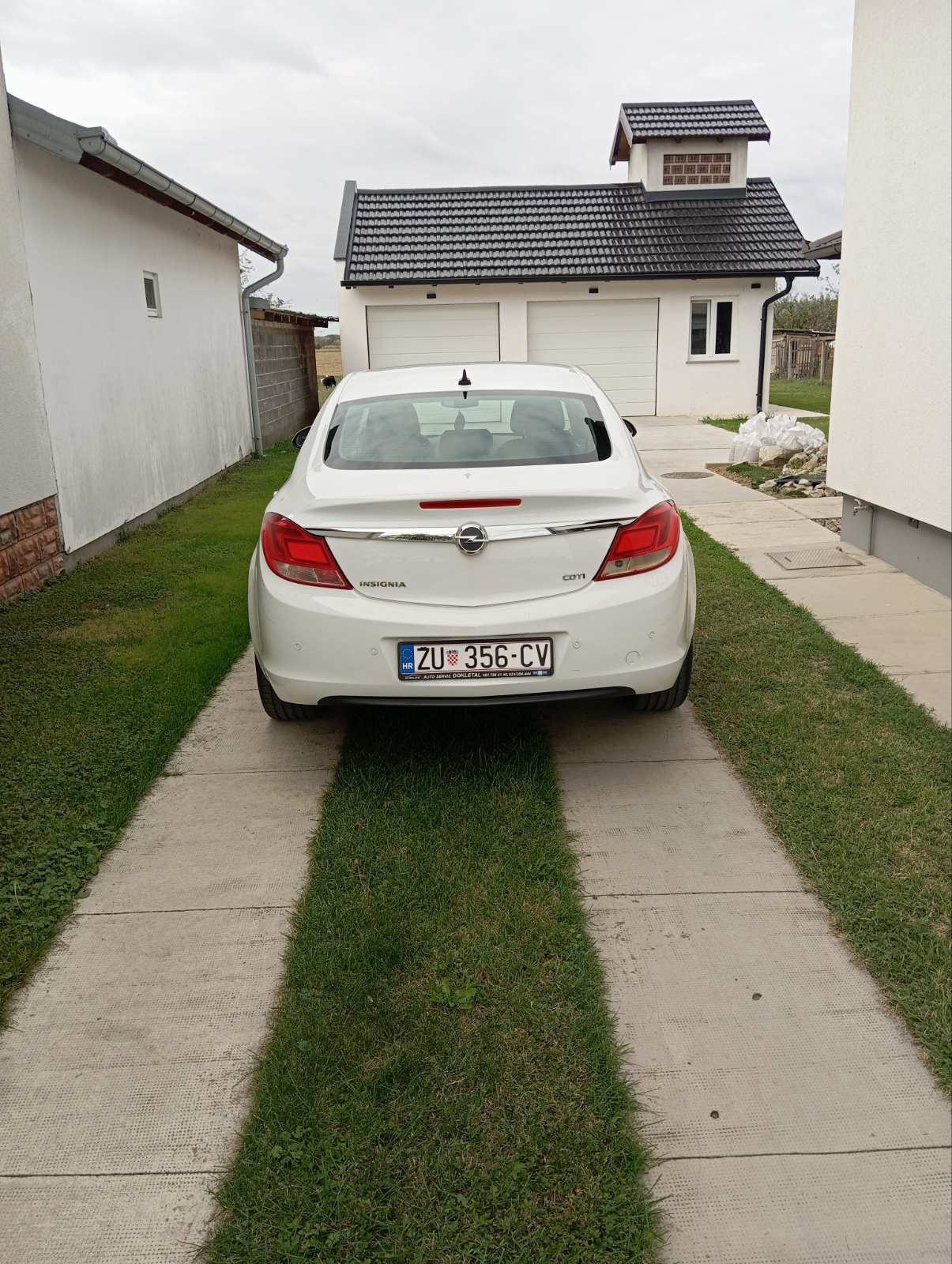 Opel Insignia 2,0 CDTI, fotografija 2