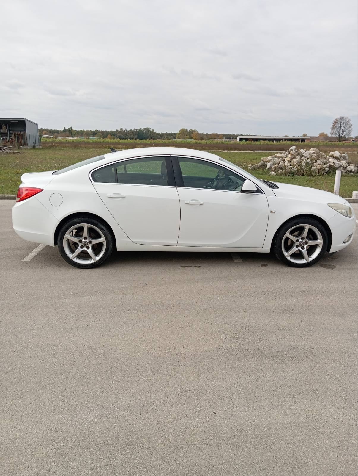 Opel Insignia 2,0 CDTI, fotografija 5