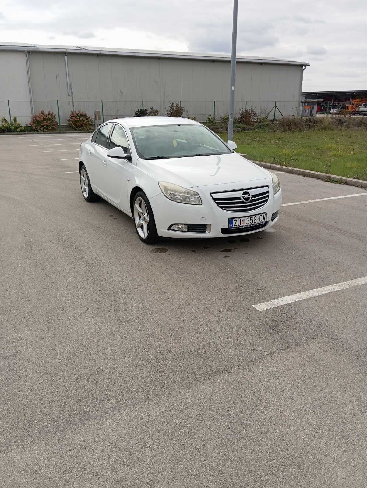 Opel Insignia 2,0 CDTI, fotografija 9