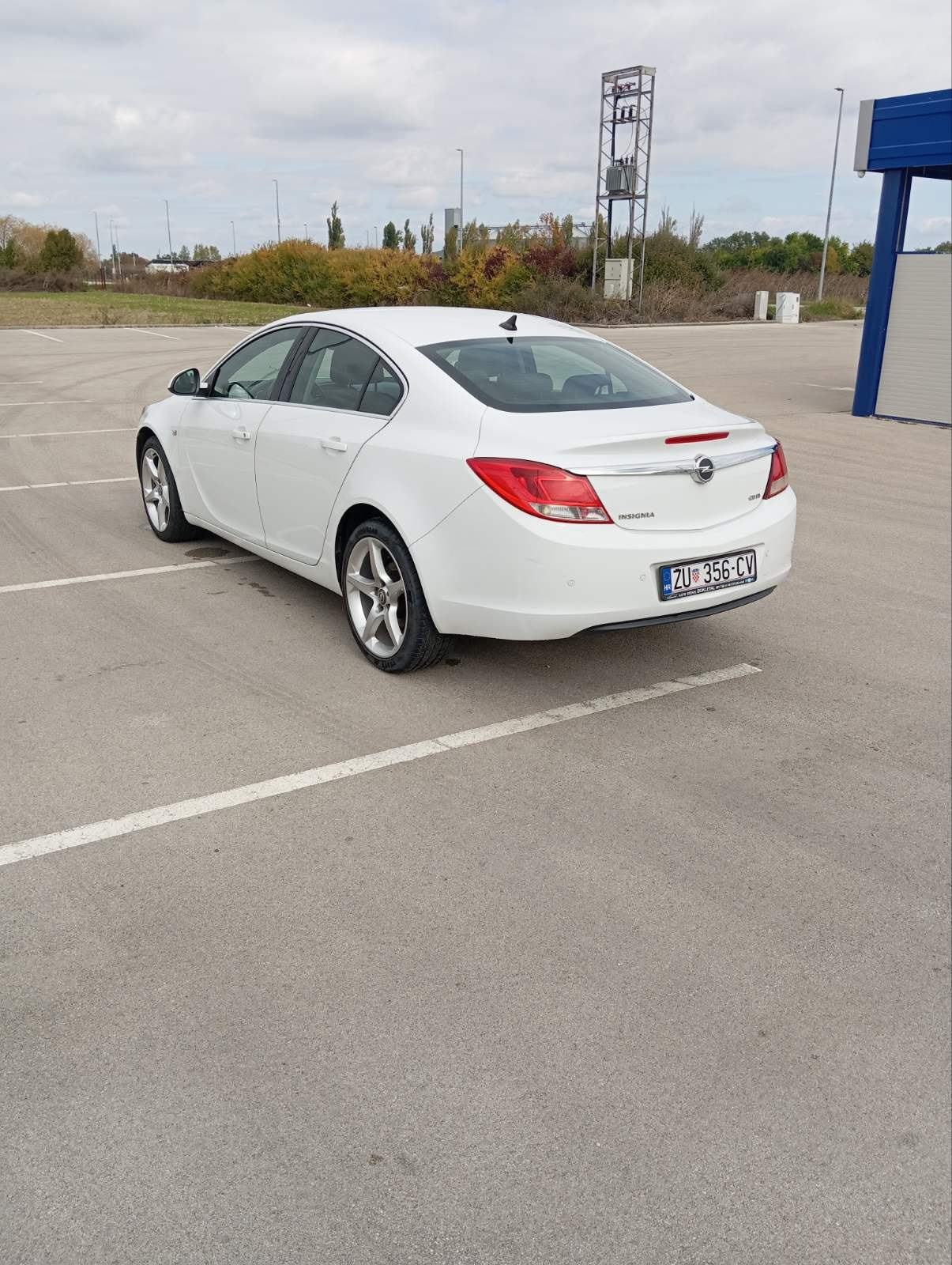 Opel Insignia 2,0 CDTI, fotografija 8