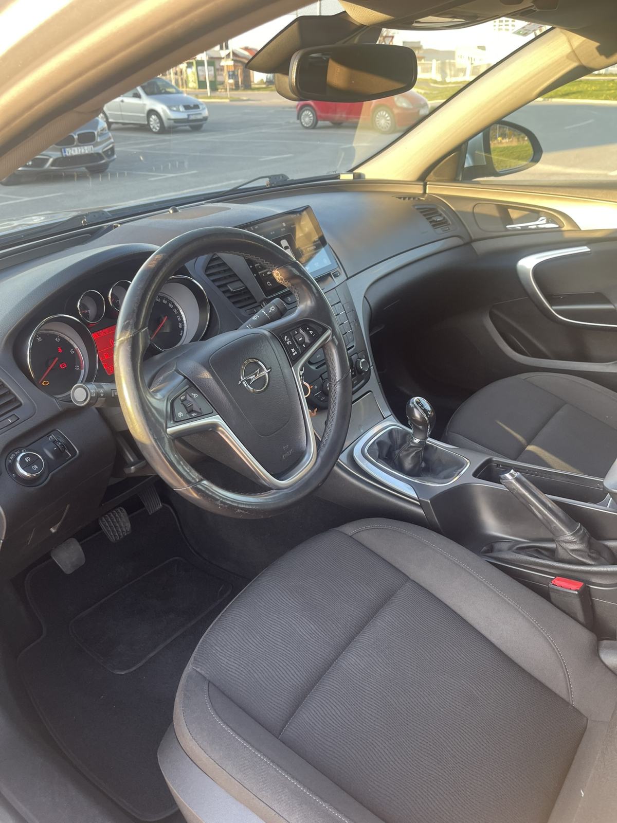 Prilika - Opel Insignia 2,0 CDTI, puno opreme, registrian do 12. 2026., fotografija 5