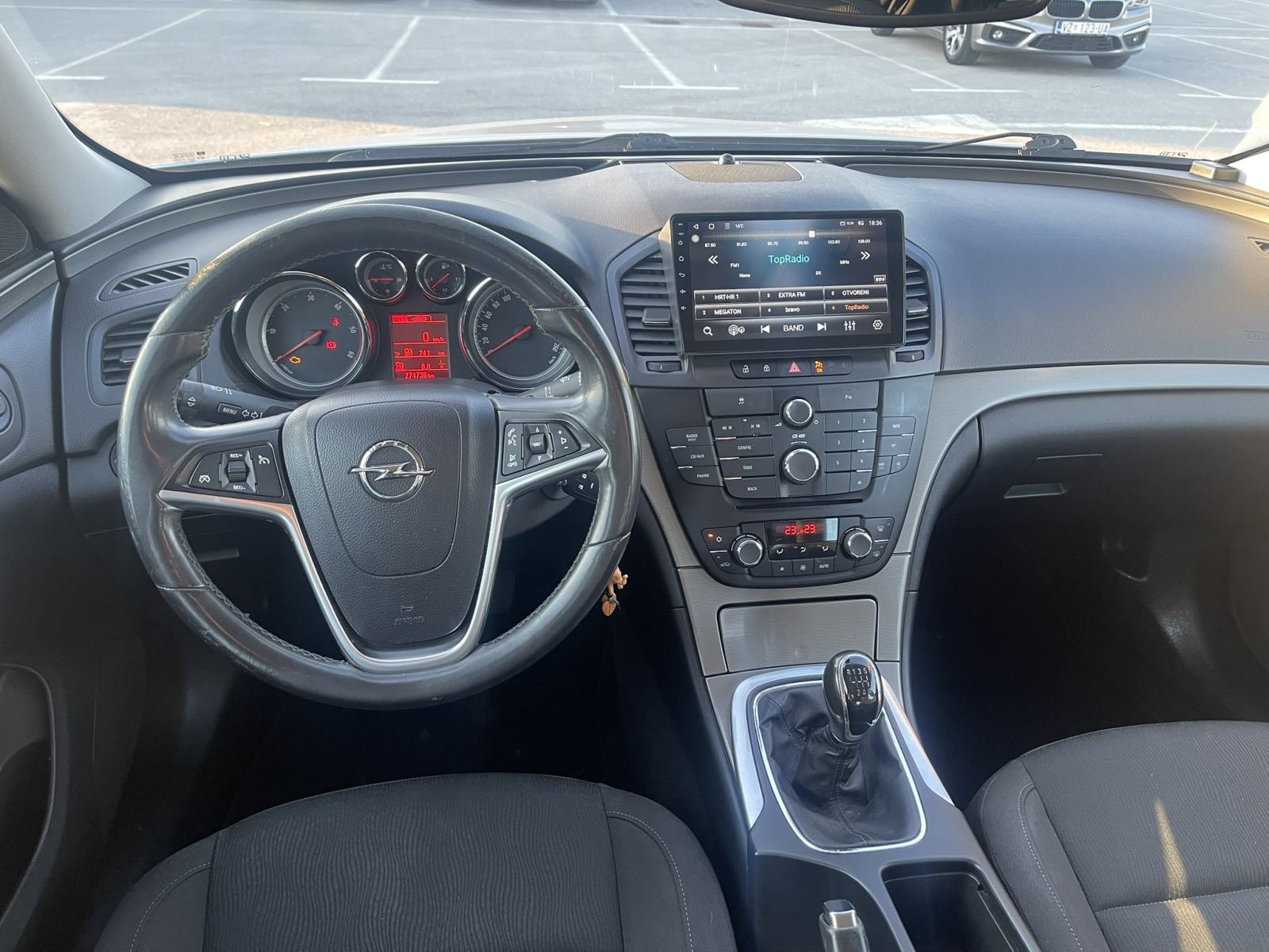 Prilika - Opel Insignia 2,0 CDTI, puno opreme, registrian do 12. 2026., fotografija 4