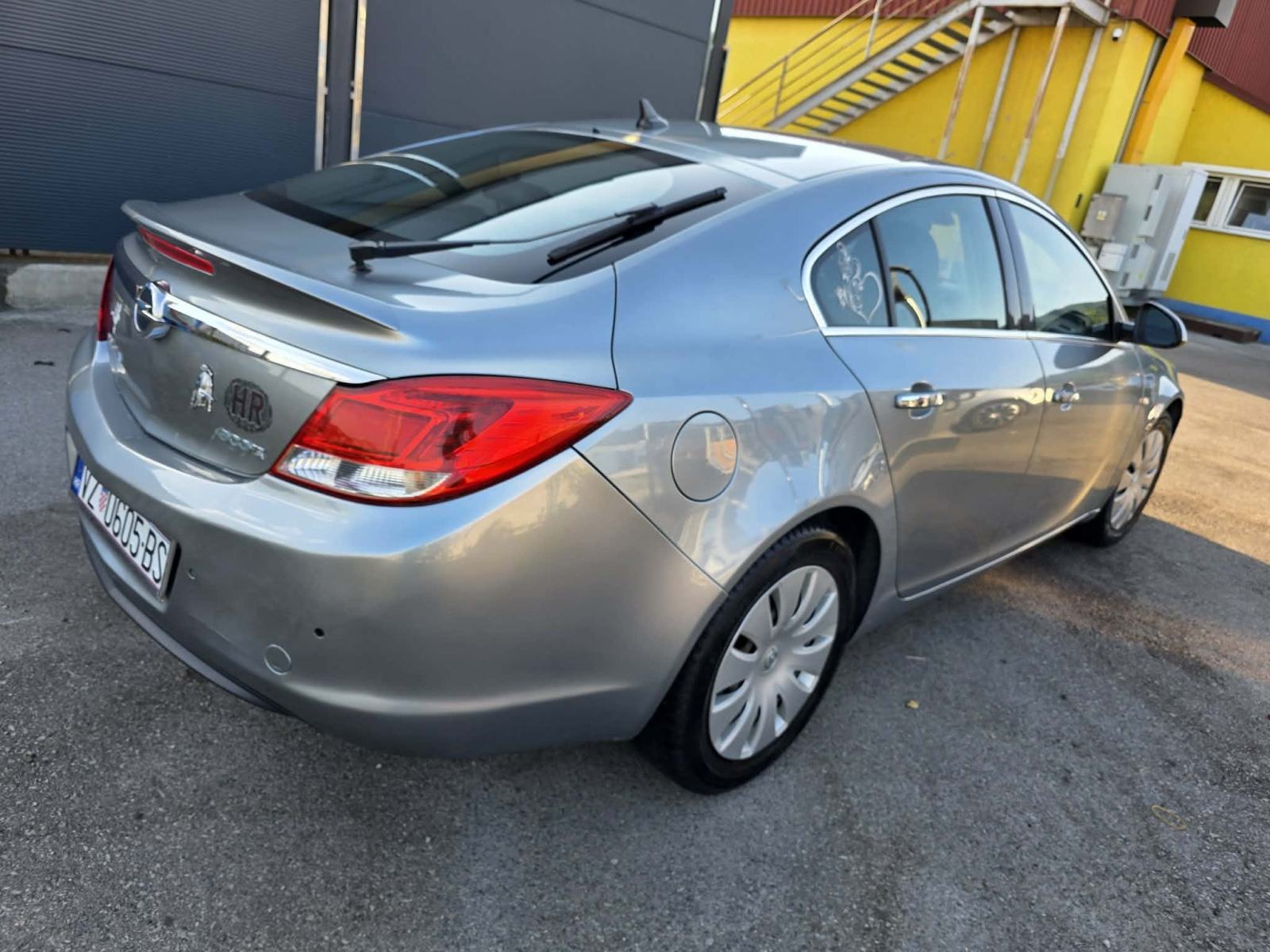 Opel Insignia 2,0 CDTI, fotografija 2