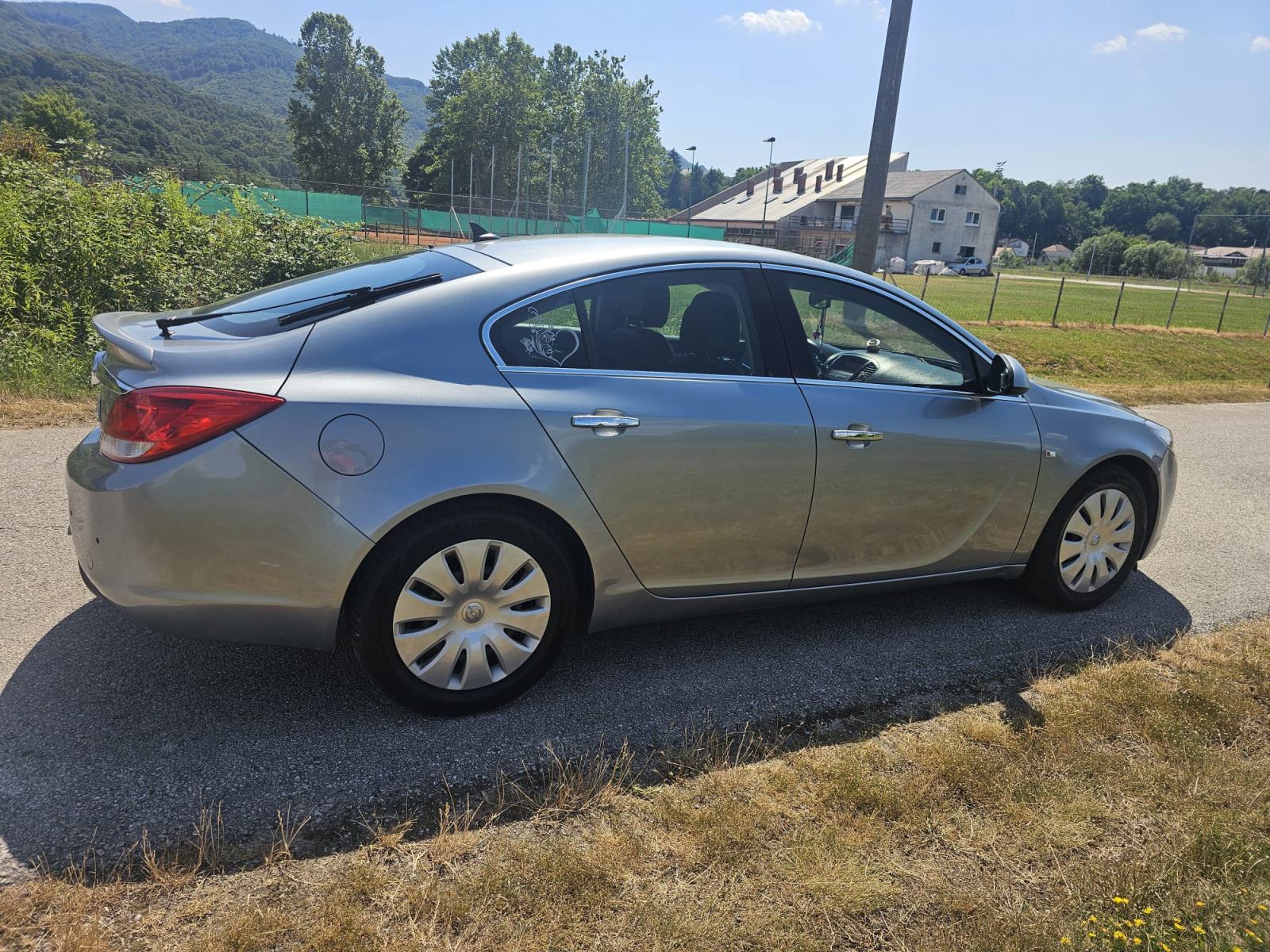 Opel Insignia 2,0 CDTI, fotografija 12