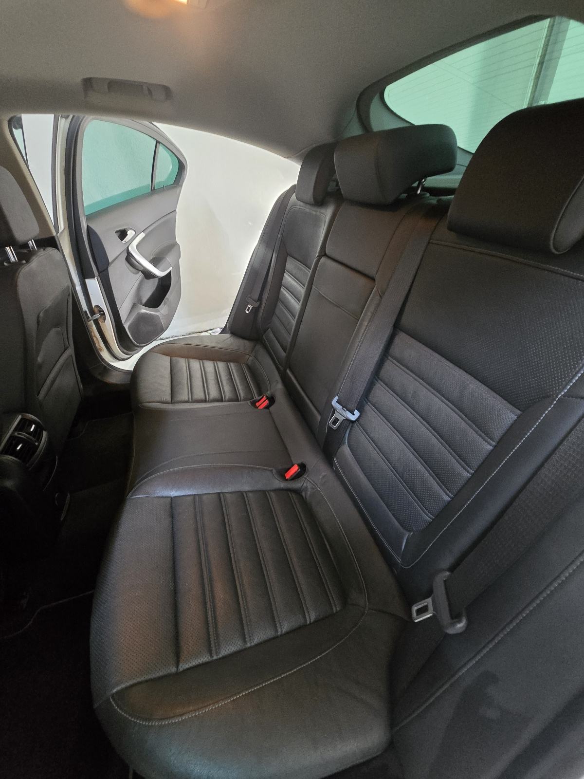 Opel Insignia 2,0 CDTI, fotografija 12