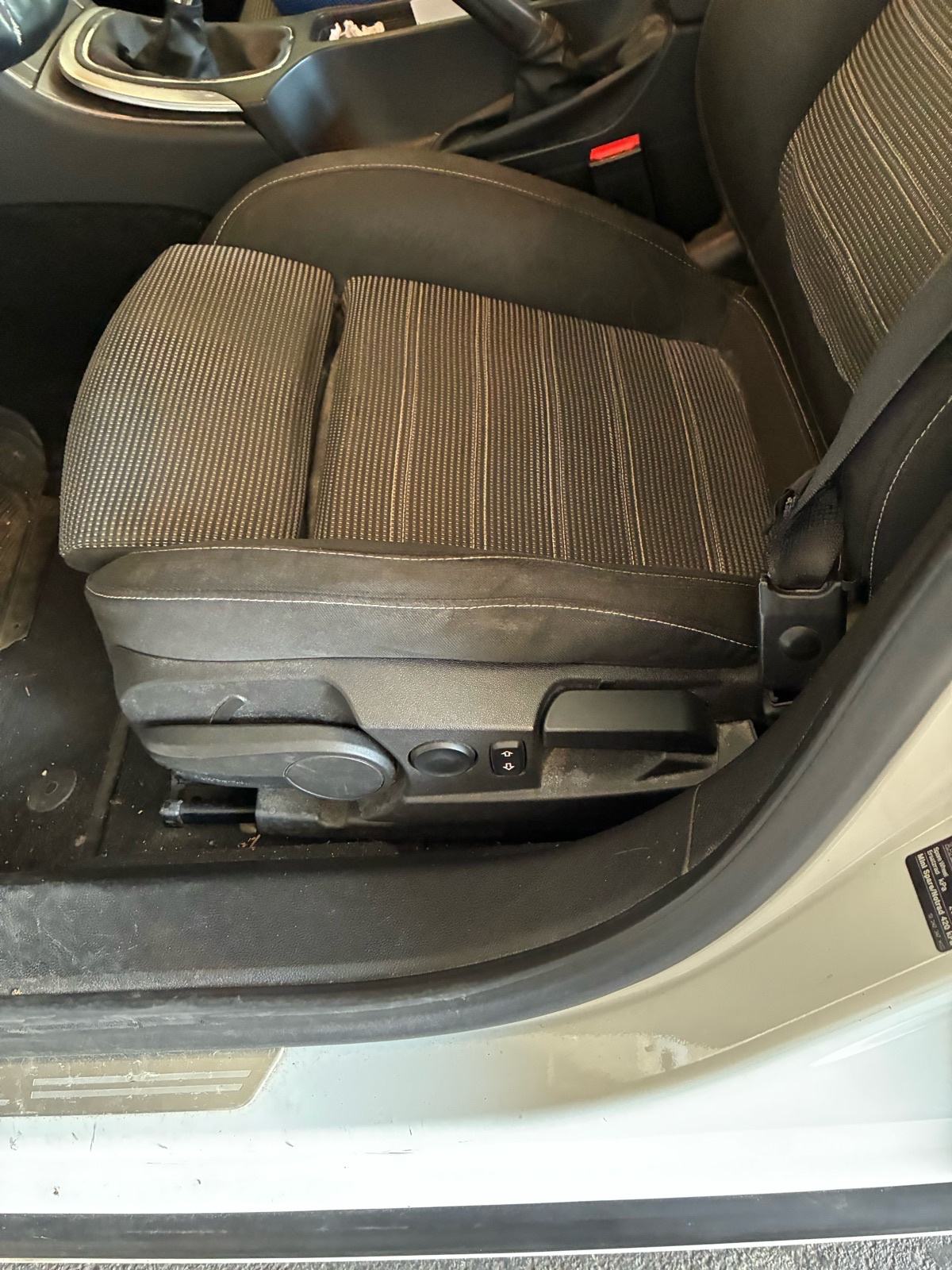 Opel Insignia 2,0 CDTI, fotografija 9