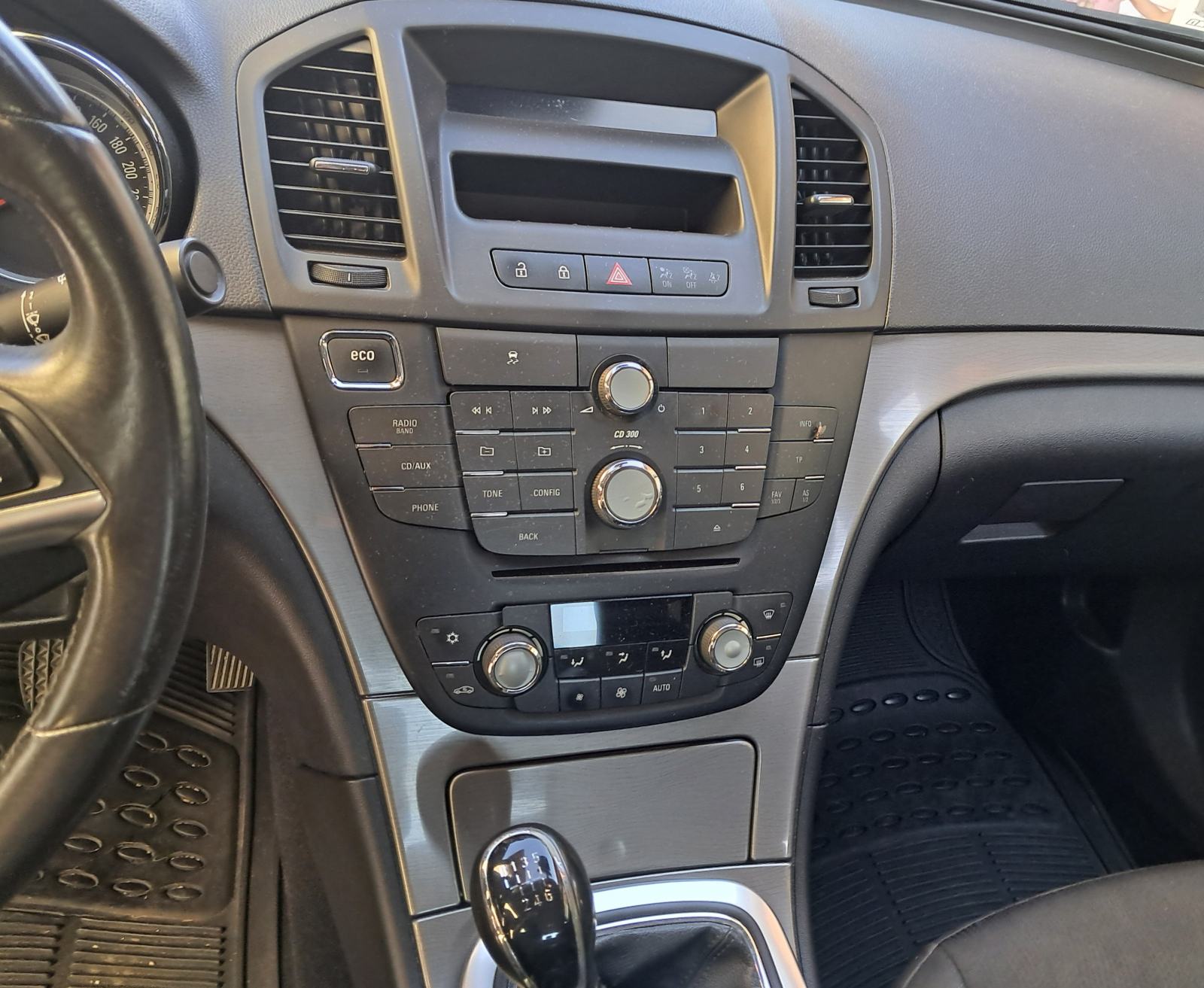 Opel Insignia 2,0 CDTI, fotografija 8