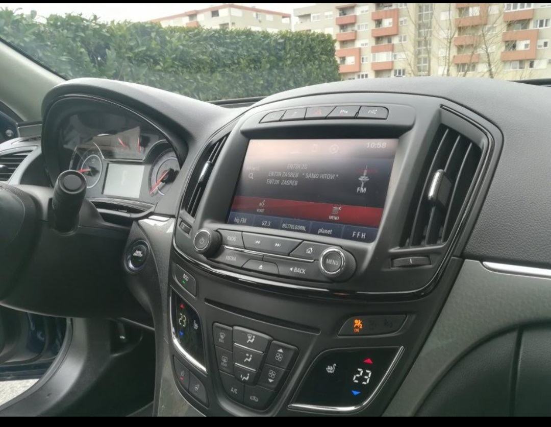 Opel Insignia 2,0 CDTI, fotografija 8
